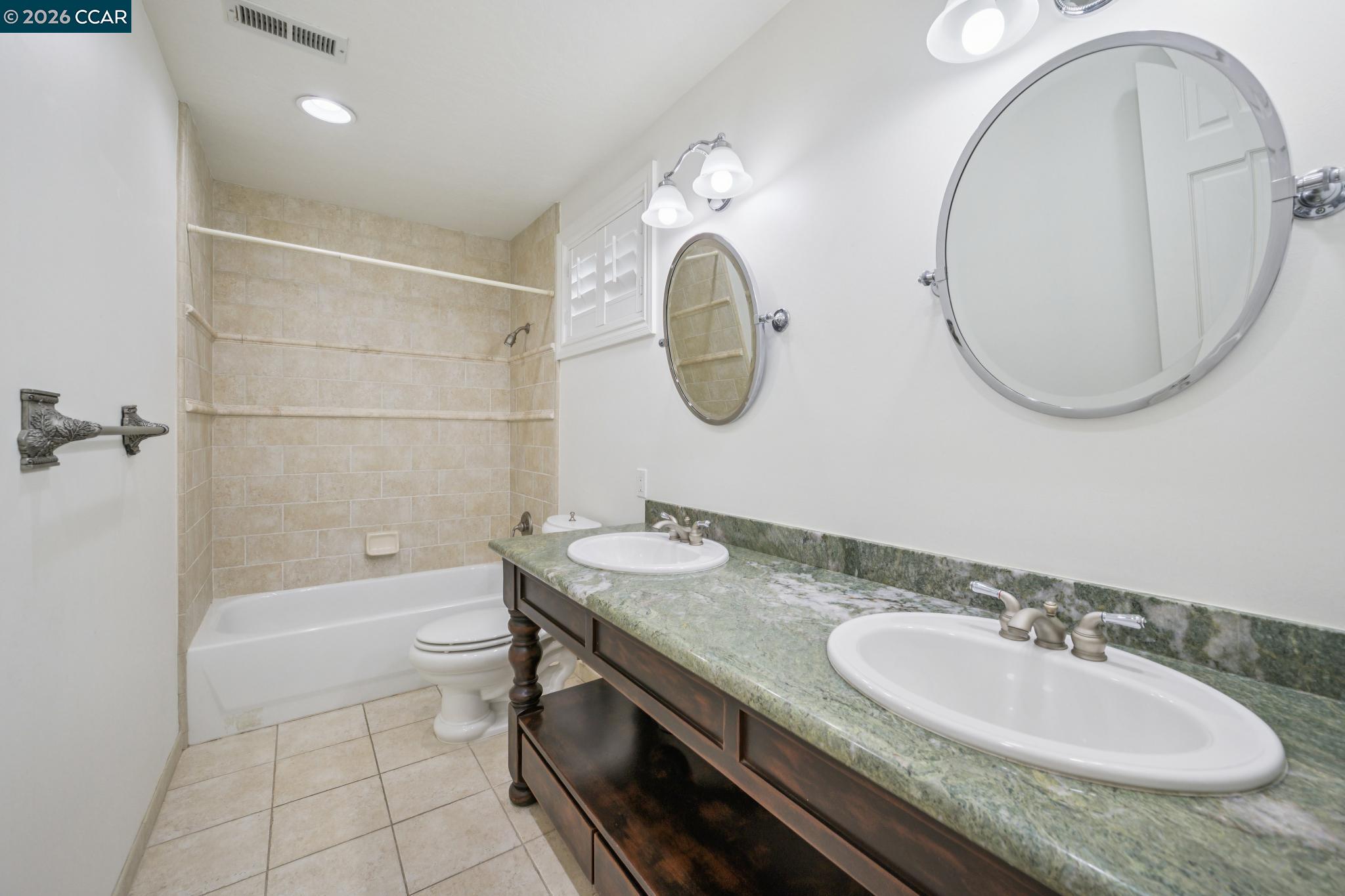 Detail Gallery Image 28 of 38 For 2145 Deer Oak Way, Danville,  CA 94506 - 5 Beds | 4 Baths