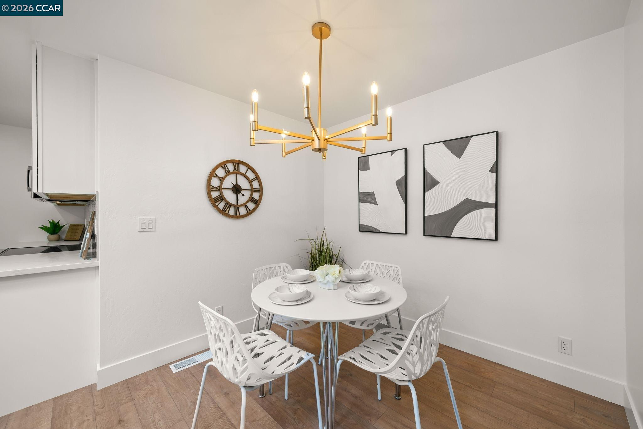 Detail Gallery Image 12 of 31 For 3959 Chestnut Ave, Concord,  CA 94519 - 4 Beds | 2 Baths