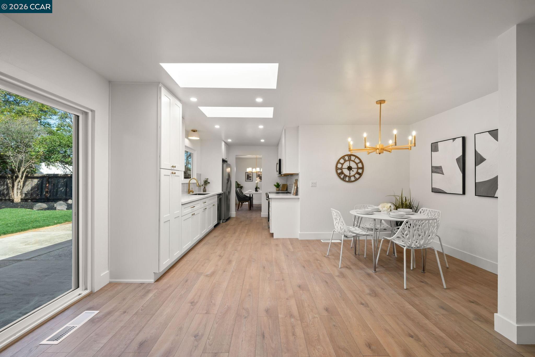 Detail Gallery Image 16 of 31 For 3959 Chestnut Ave, Concord,  CA 94519 - 4 Beds | 2 Baths