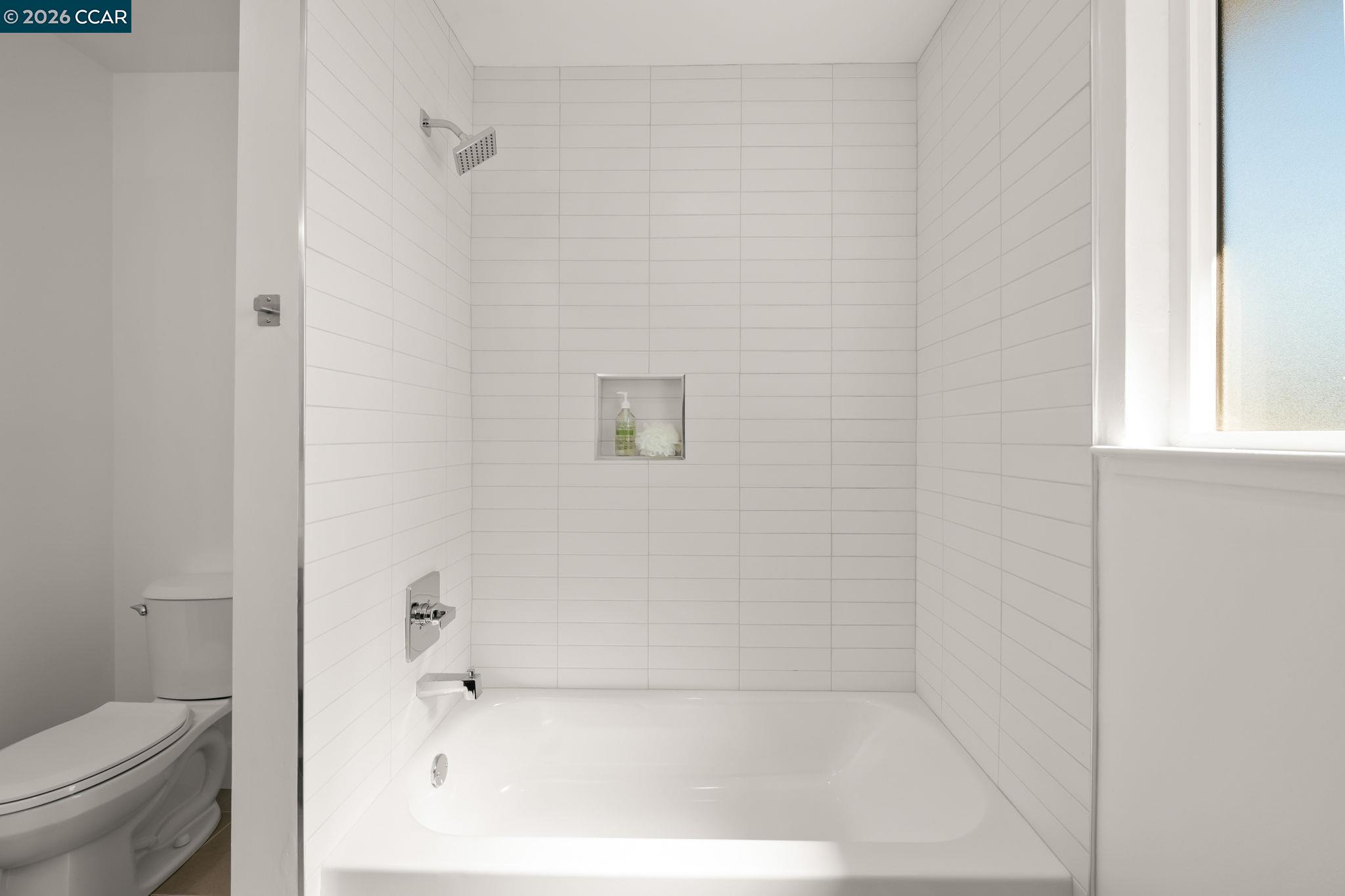 Detail Gallery Image 20 of 31 For 3959 Chestnut Ave, Concord,  CA 94519 - 4 Beds | 2 Baths