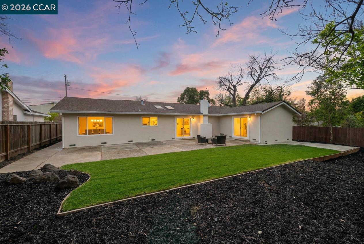 Detail Gallery Image 25 of 31 For 3959 Chestnut Ave, Concord,  CA 94519 - 4 Beds | 2 Baths