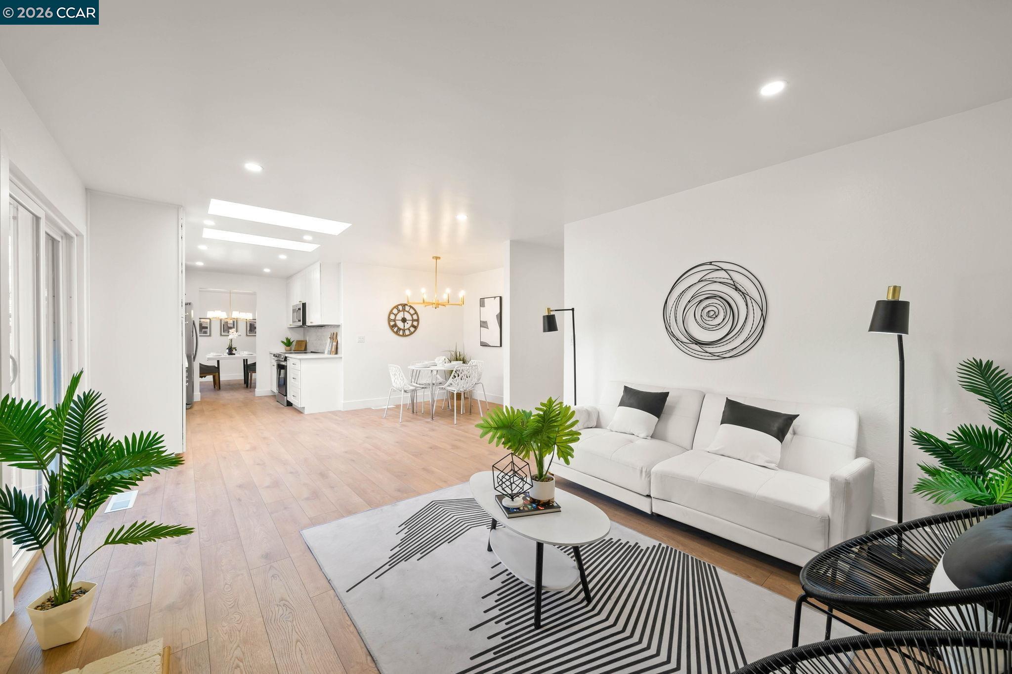 Detail Gallery Image 10 of 31 For 3959 Chestnut Ave, Concord,  CA 94519 - 4 Beds | 2 Baths