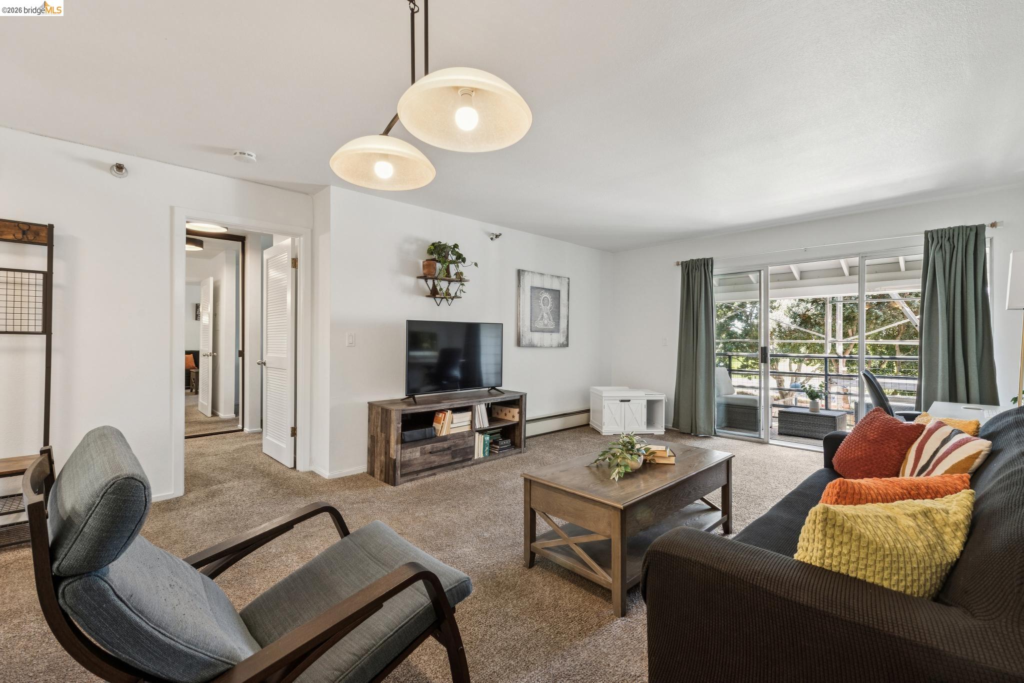 22 Marina Lakes Dr, Richmond, CA, 94804