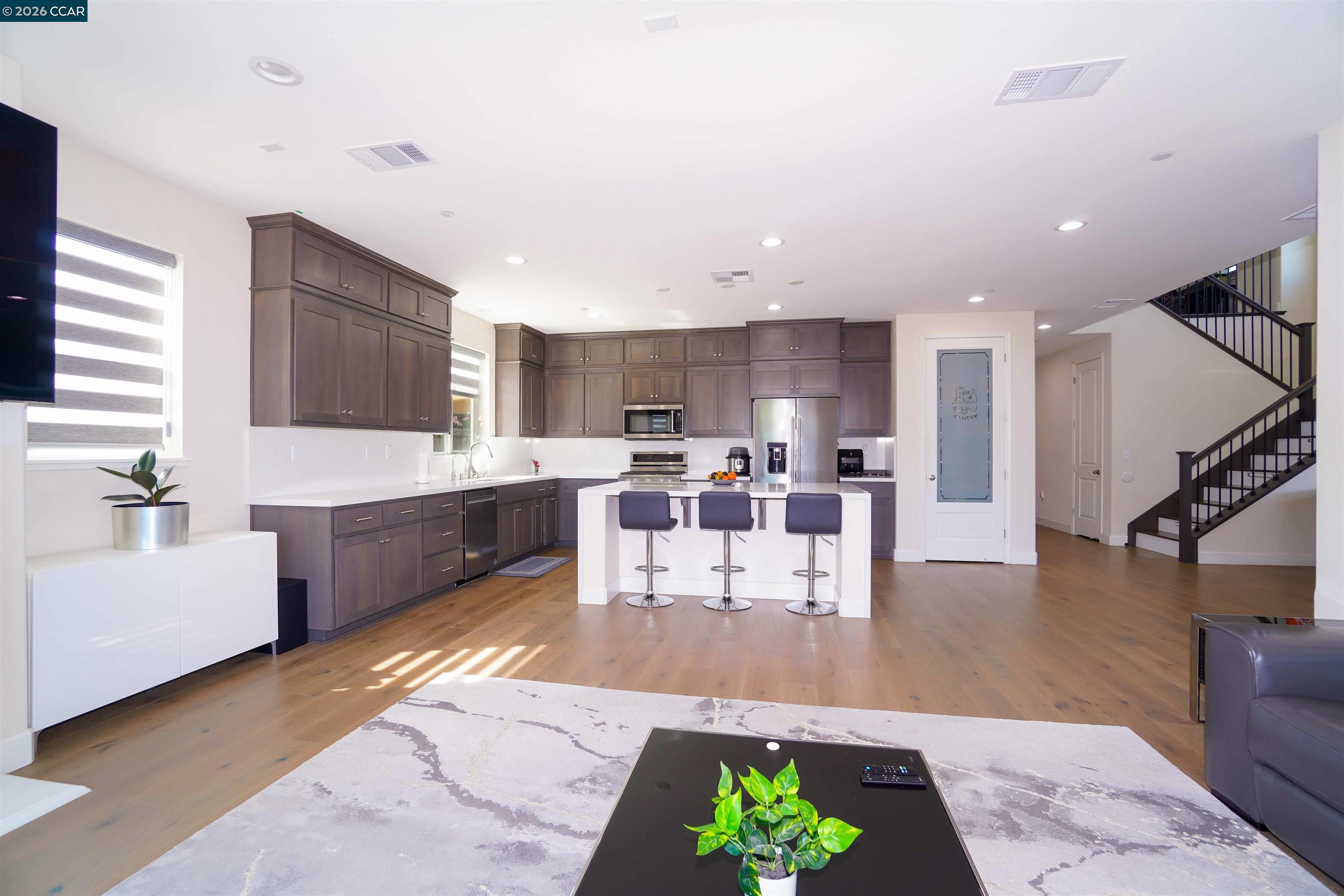 Detail Gallery Image 13 of 38 For 3150 Cortina Dr., Pittsburg,  CA 94565 - 4 Beds | 3 Baths