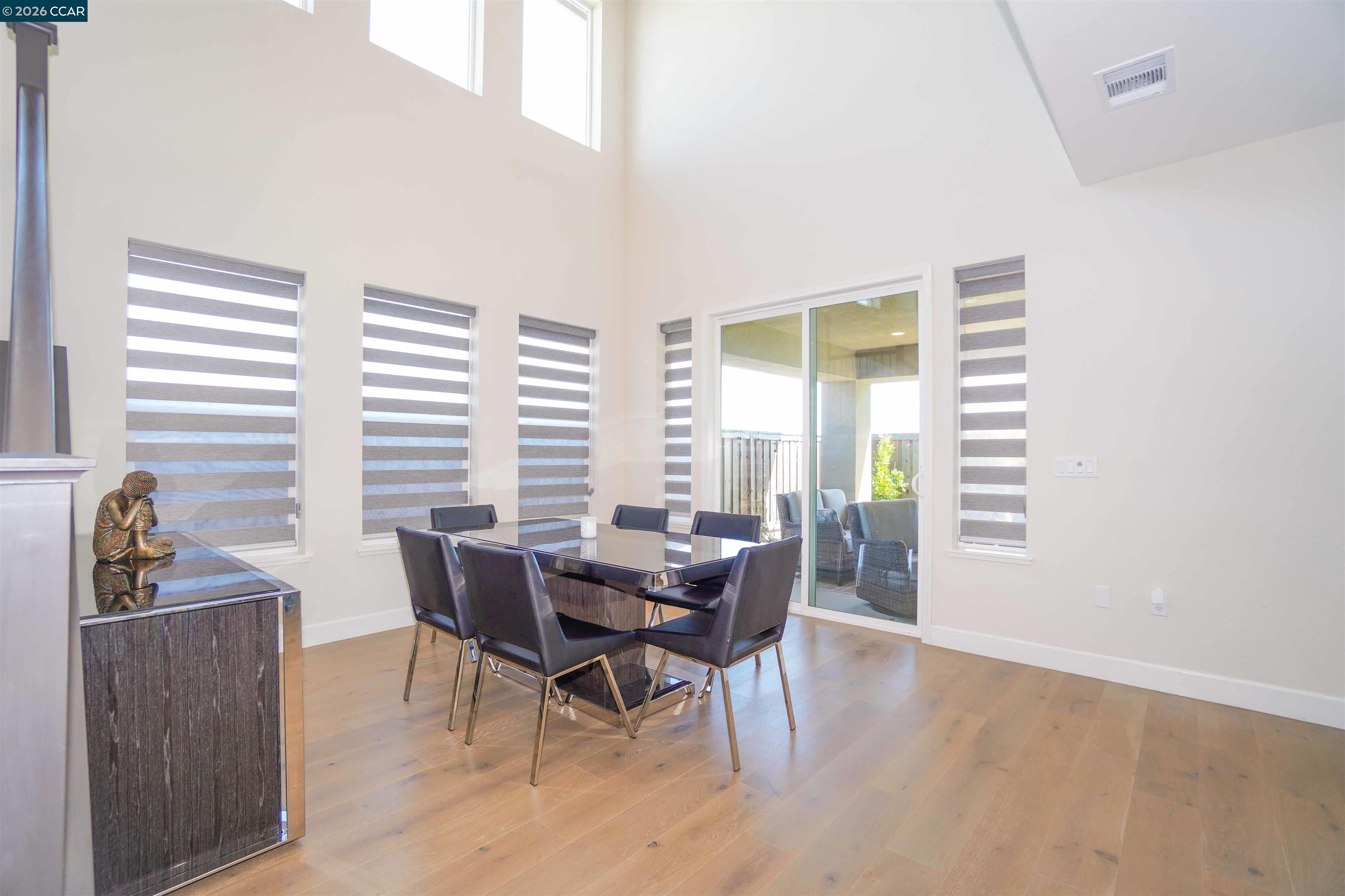 Detail Gallery Image 17 of 38 For 3150 Cortina Dr., Pittsburg,  CA 94565 - 4 Beds | 3 Baths