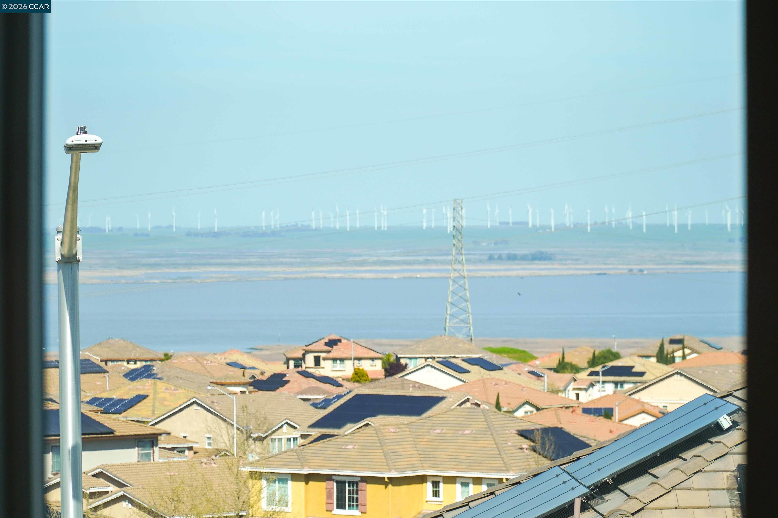 Detail Gallery Image 25 of 38 For 3150 Cortina Dr., Pittsburg,  CA 94565 - 4 Beds | 3 Baths