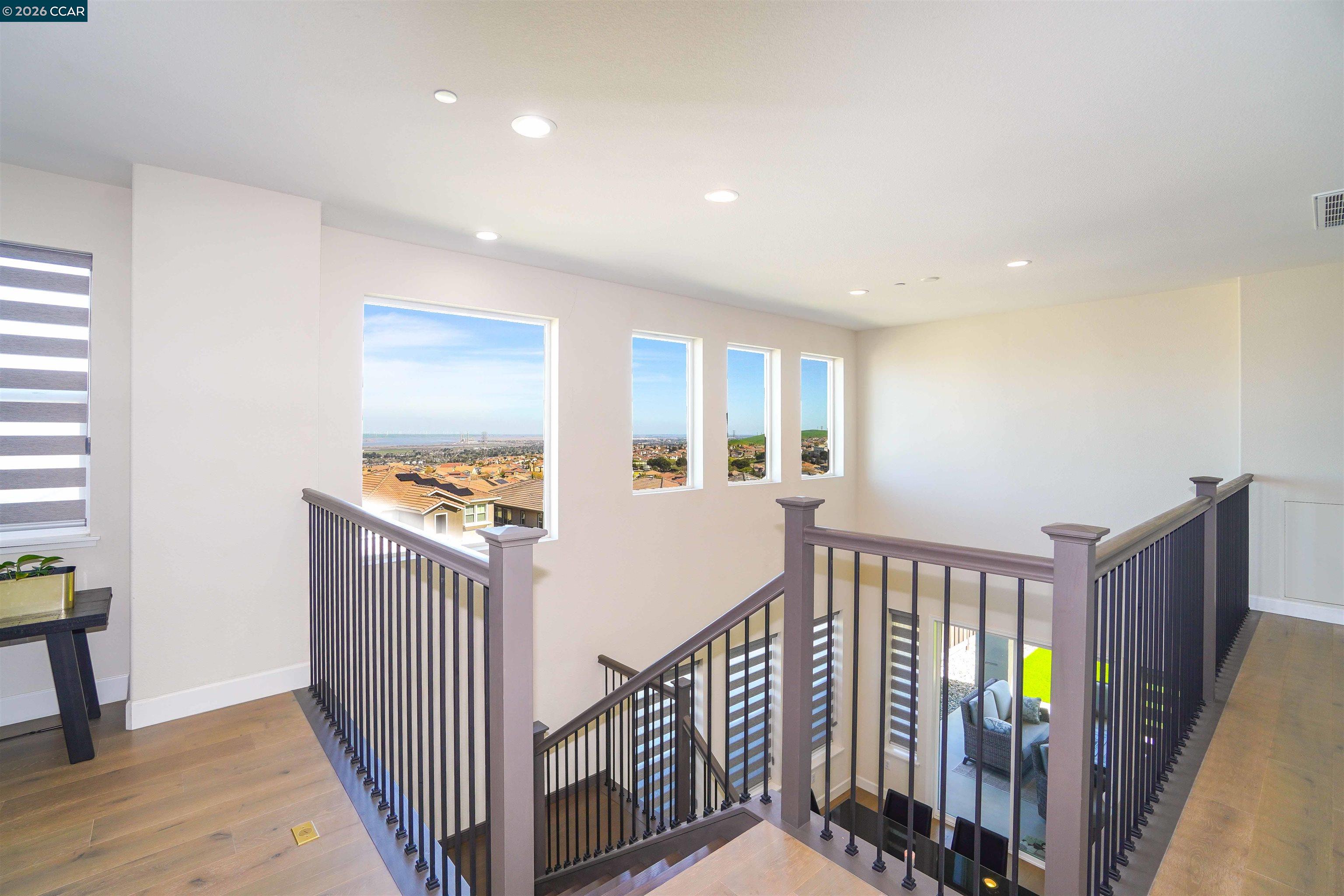 Detail Gallery Image 27 of 38 For 3150 Cortina Dr., Pittsburg,  CA 94565 - 4 Beds | 3 Baths