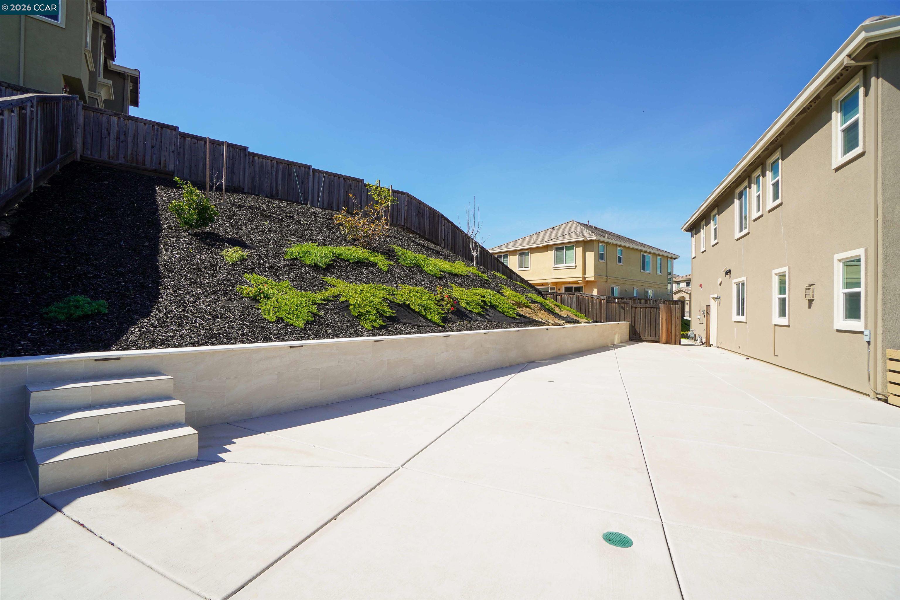 Detail Gallery Image 4 of 38 For 3150 Cortina Dr., Pittsburg,  CA 94565 - 4 Beds | 3 Baths