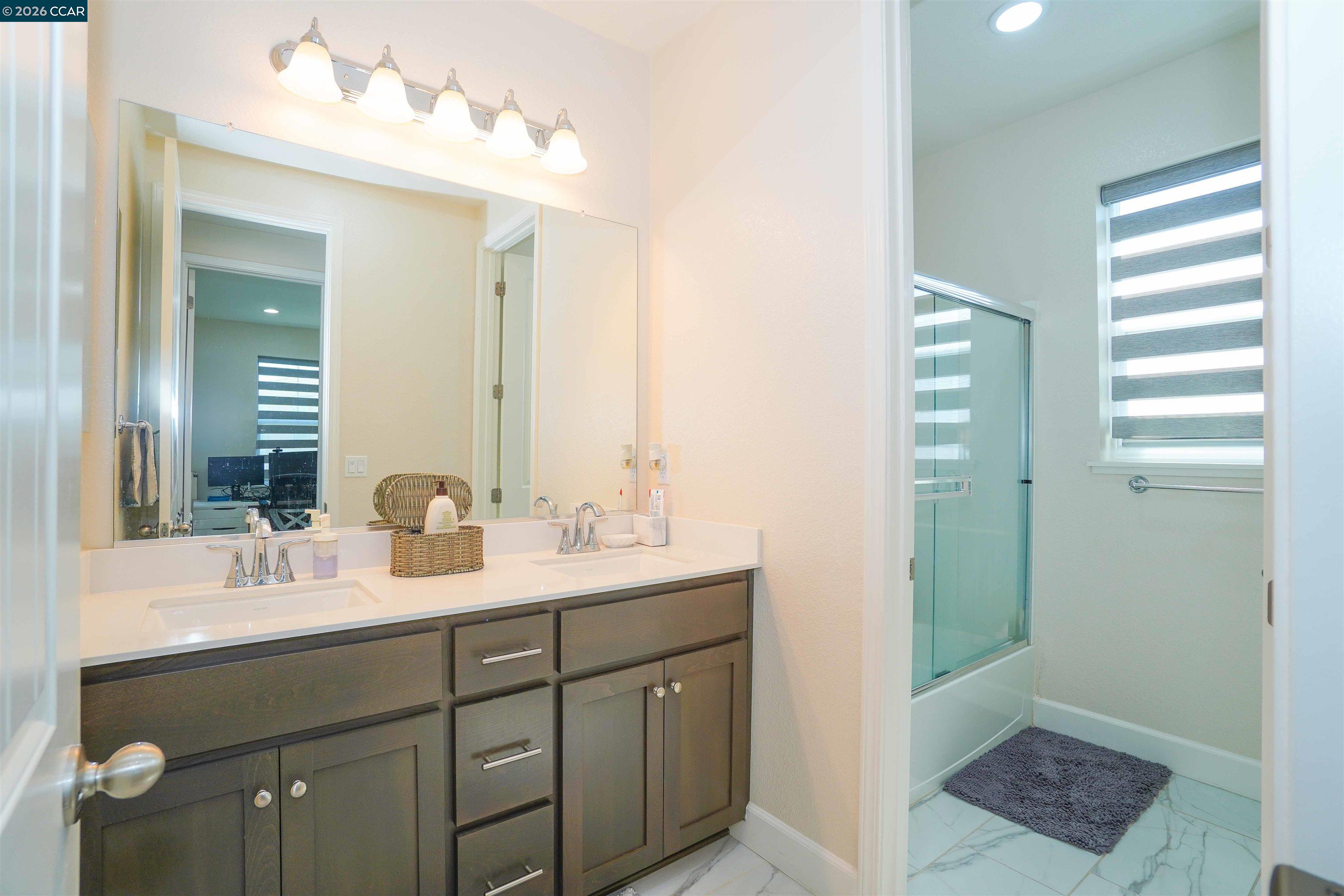 Detail Gallery Image 35 of 38 For 3150 Cortina Dr., Pittsburg,  CA 94565 - 4 Beds | 3 Baths