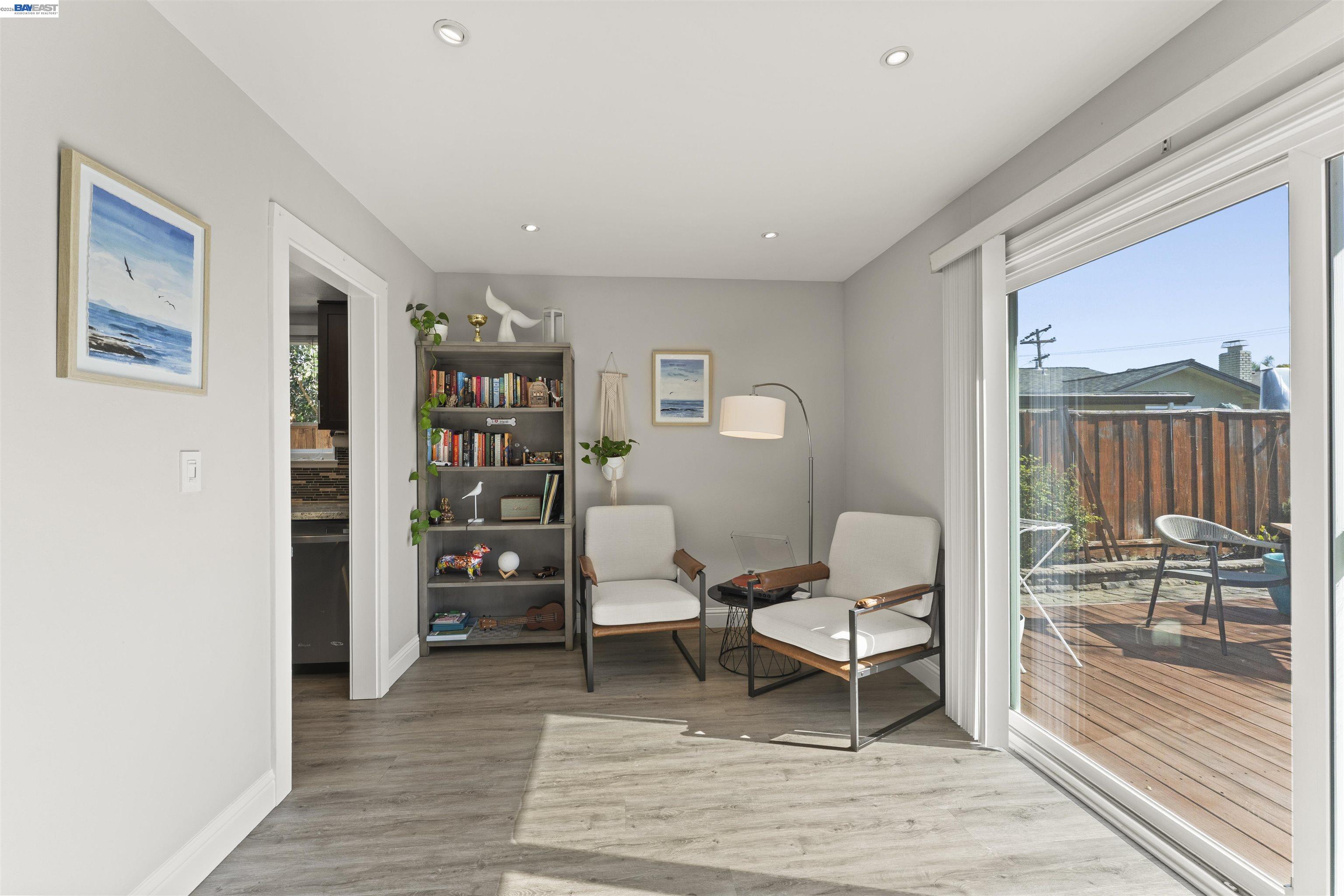 Detail Gallery Image 11 of 29 For 637 Caliente Ave, Livermore,  CA 94550 - 4 Beds | 2 Baths