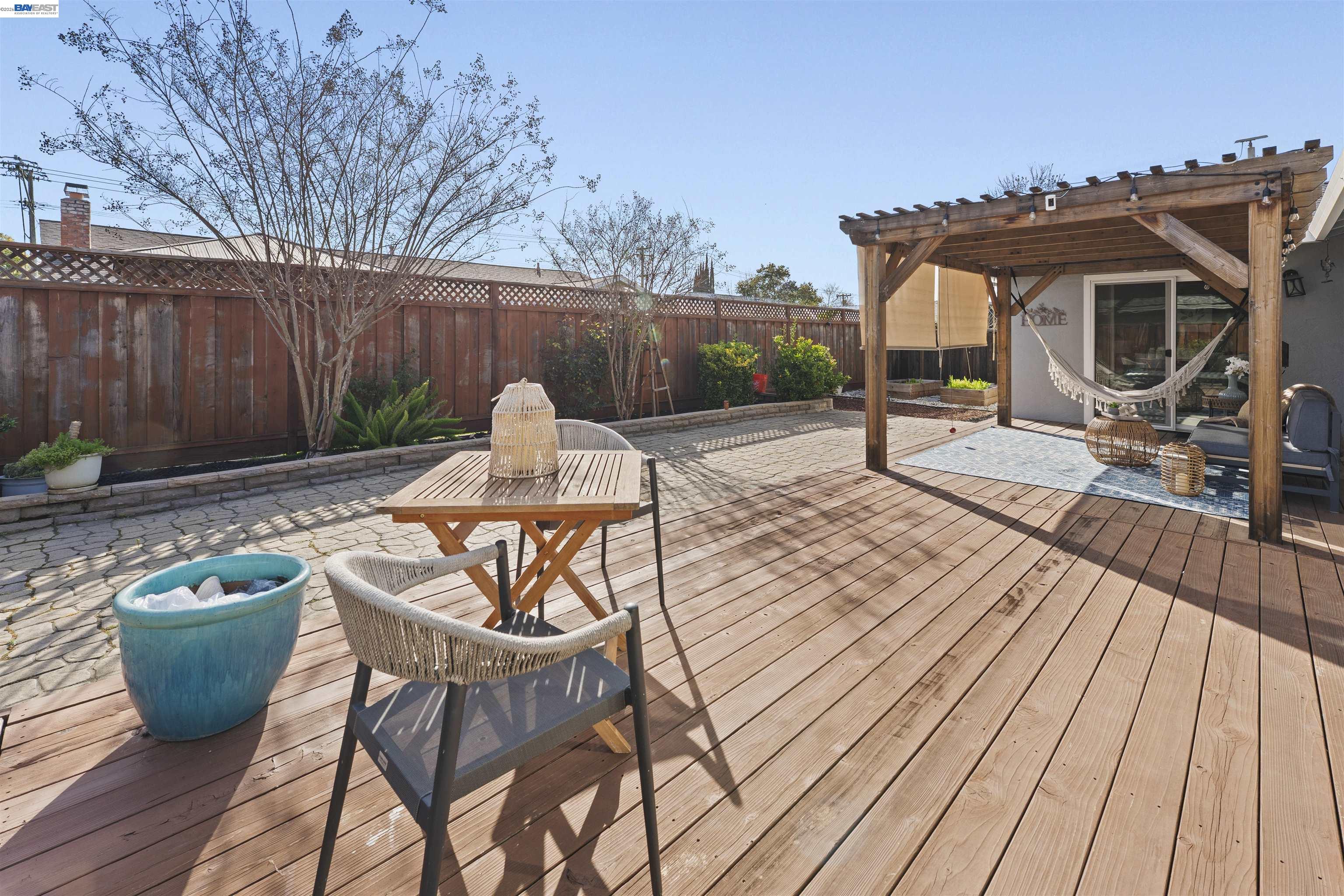 Detail Gallery Image 25 of 29 For 637 Caliente Ave, Livermore,  CA 94550 - 4 Beds | 2 Baths