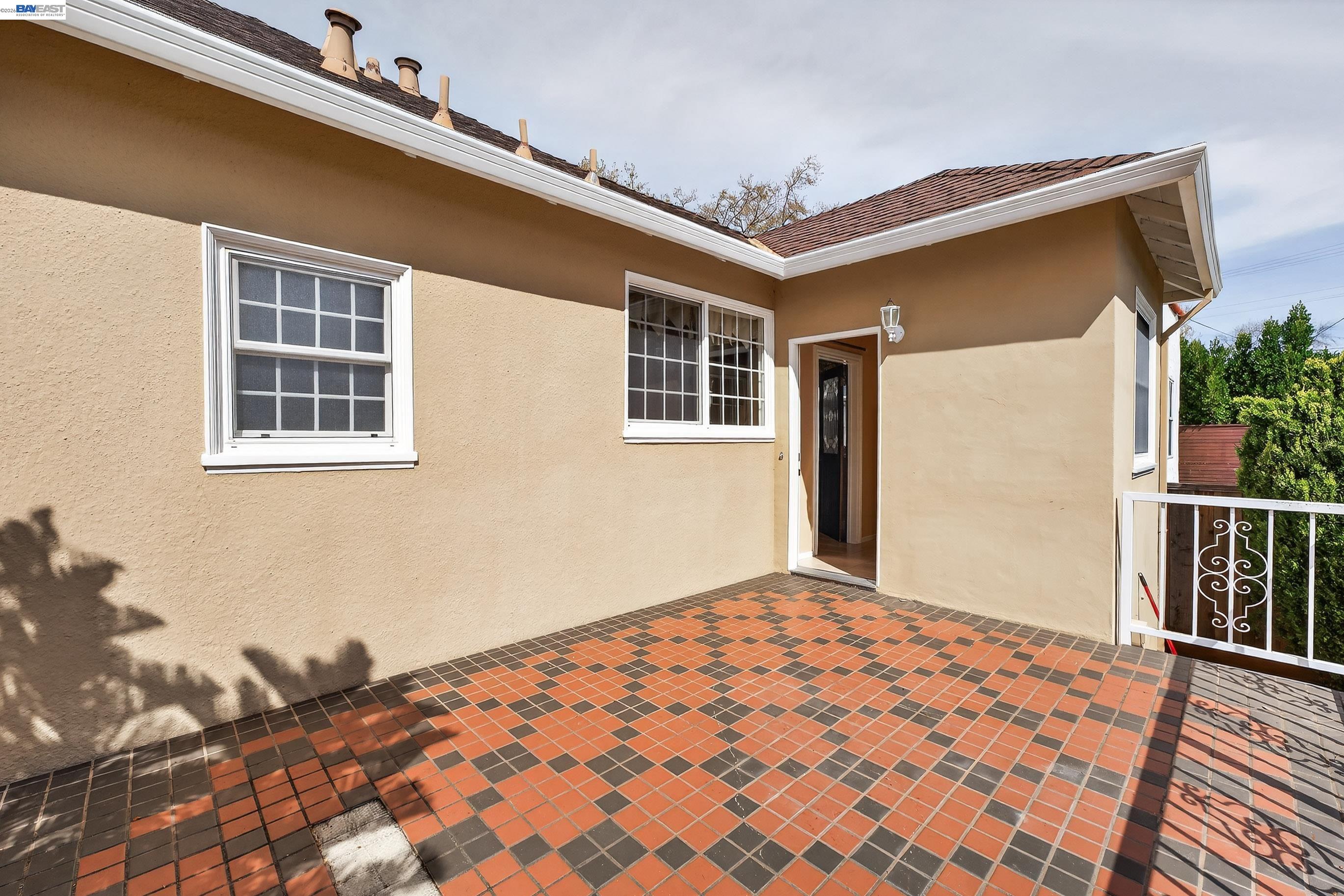 Detail Gallery Image 29 of 33 For 339 Hobart Ave, San Mateo,  CA 94402 - 2 Beds | 1 Baths