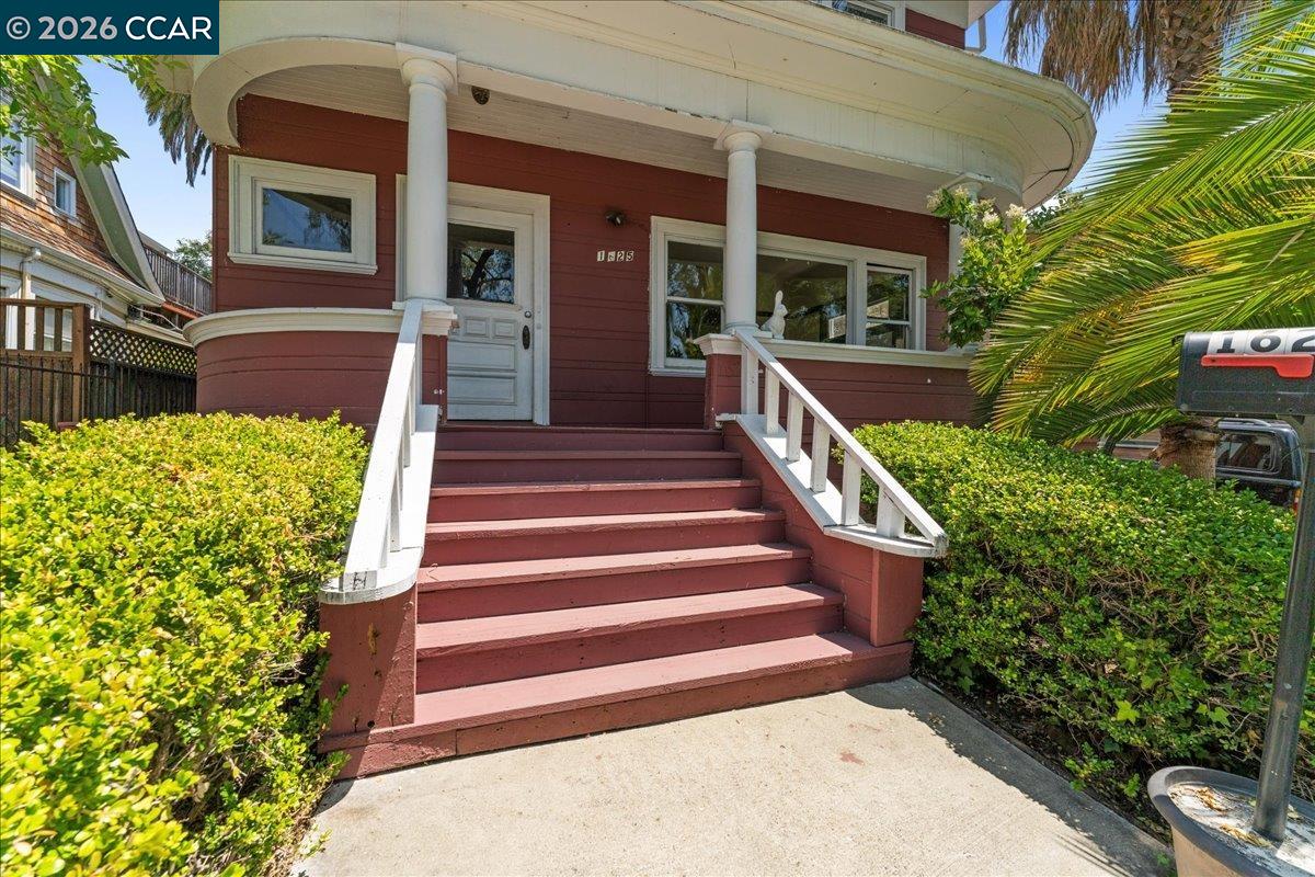 Detail Gallery Image 3 of 48 For 1625 Martin Luther King Jr Way, Berkeley,  CA 94709 - – Beds | – Baths