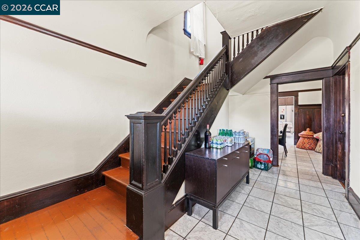 Detail Gallery Image 4 of 48 For 1625 Martin Luther King Jr Way, Berkeley,  CA 94709 - – Beds | – Baths