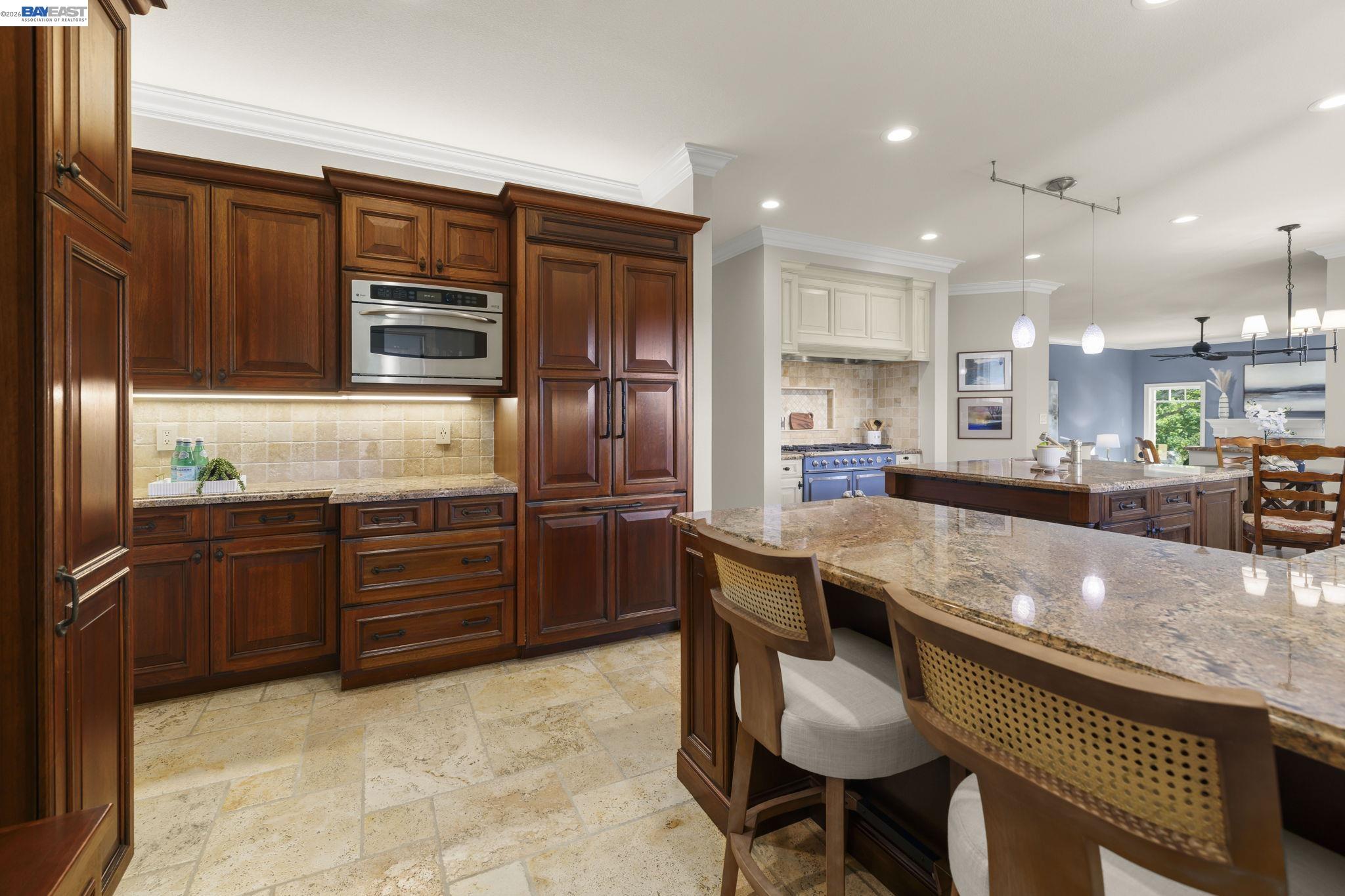 Detail Gallery Image 14 of 51 For 16 Ardendale Ct, Alamo,  CA 94507 - 4 Beds | 3/1 Baths