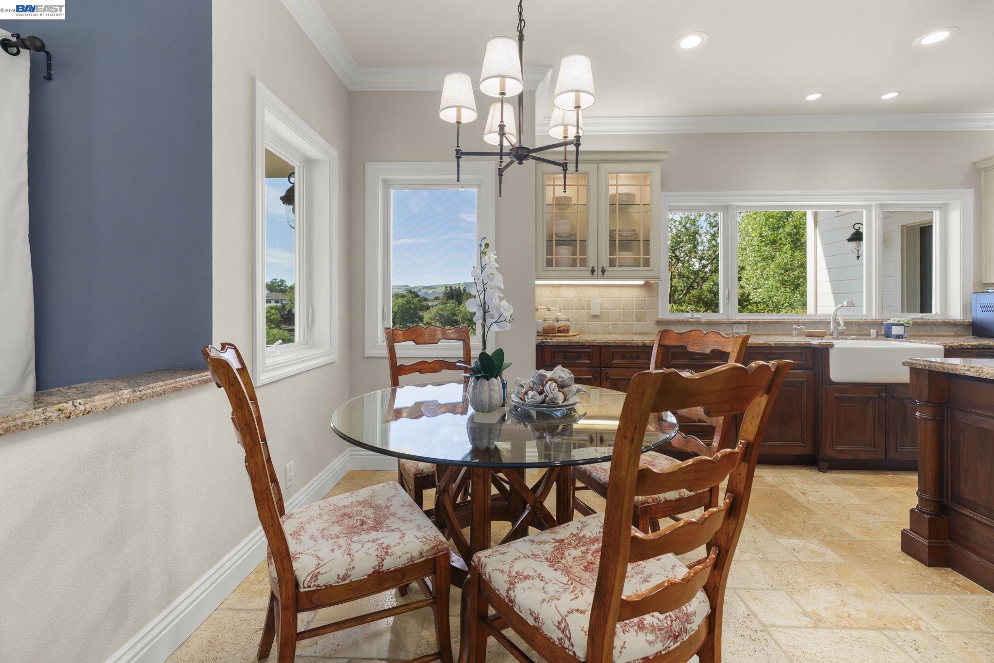 Detail Gallery Image 18 of 51 For 16 Ardendale Ct, Alamo,  CA 94507 - 4 Beds | 3/1 Baths