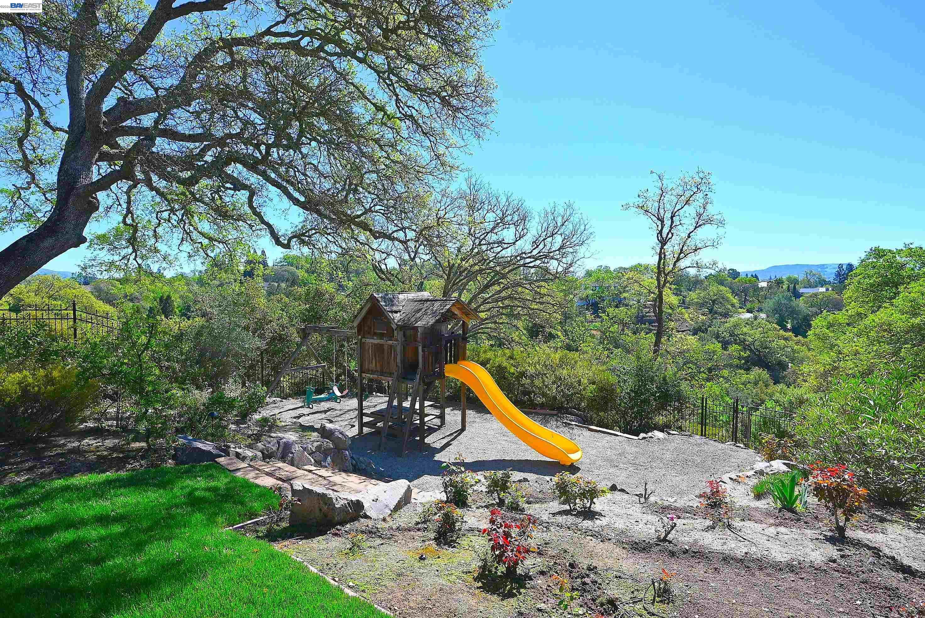 Detail Gallery Image 48 of 51 For 16 Ardendale Ct, Alamo,  CA 94507 - 4 Beds | 3/1 Baths