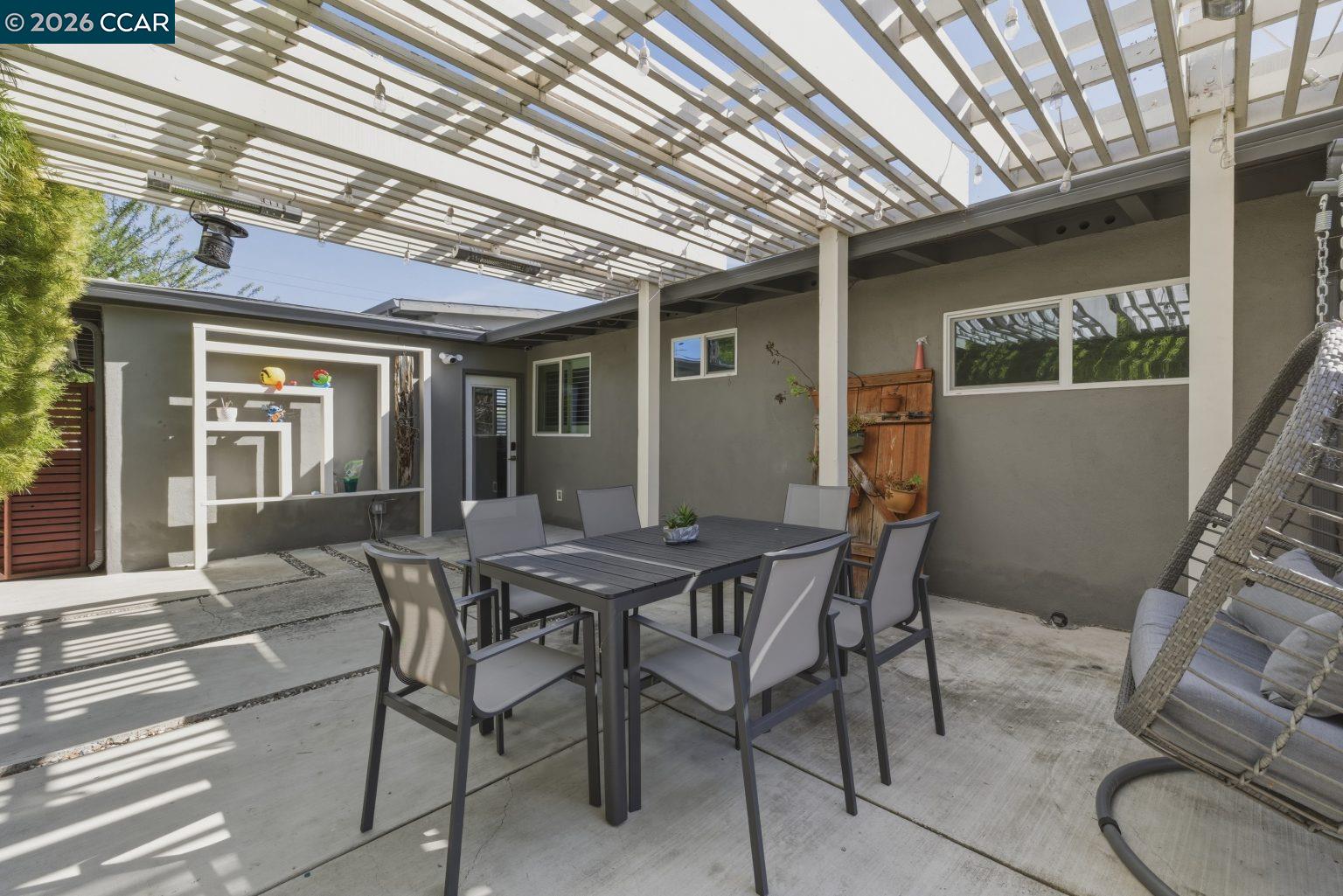 Detail Gallery Image 31 of 43 For 625 Bernal Ave, Sunnyvale,  CA 94085 - 3 Beds | 2 Baths