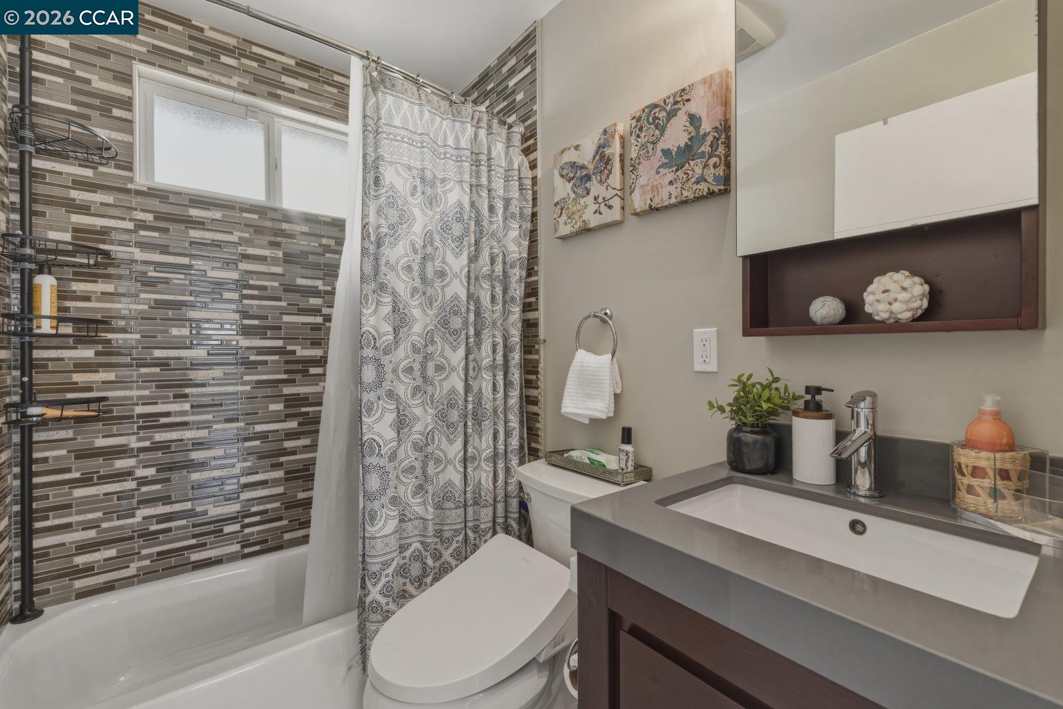 Detail Gallery Image 31 of 44 For 625 Bernal Ave, Sunnyvale,  CA 94085 - 3 Beds | 2 Baths