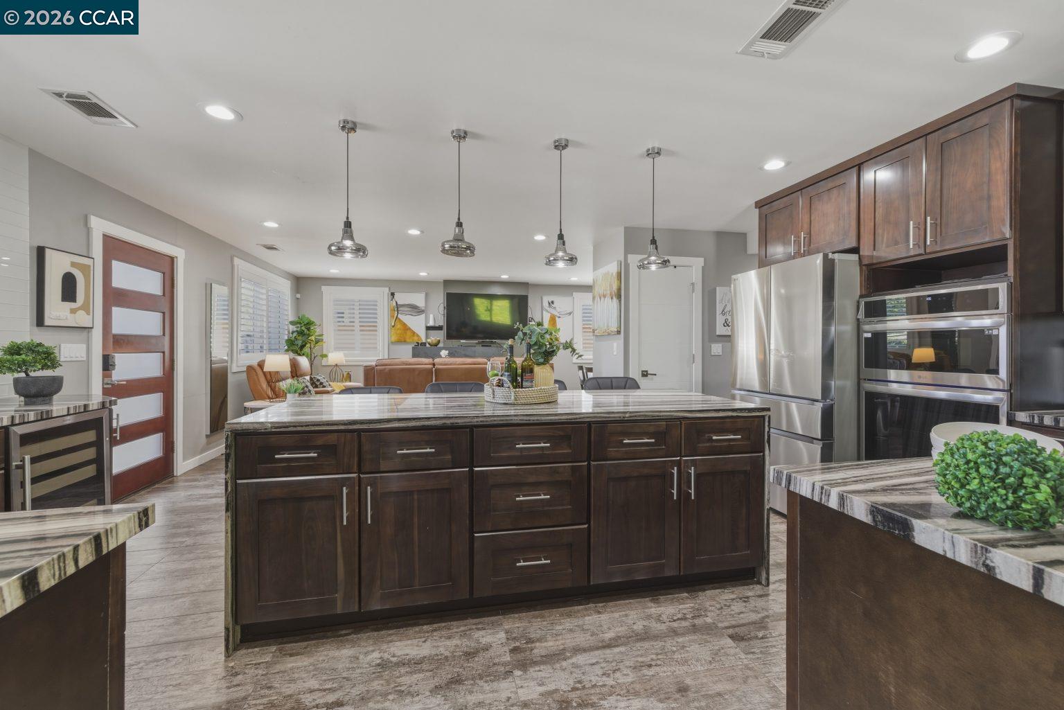 Detail Gallery Image 7 of 43 For 625 Bernal Ave, Sunnyvale,  CA 94085 - 3 Beds | 2 Baths