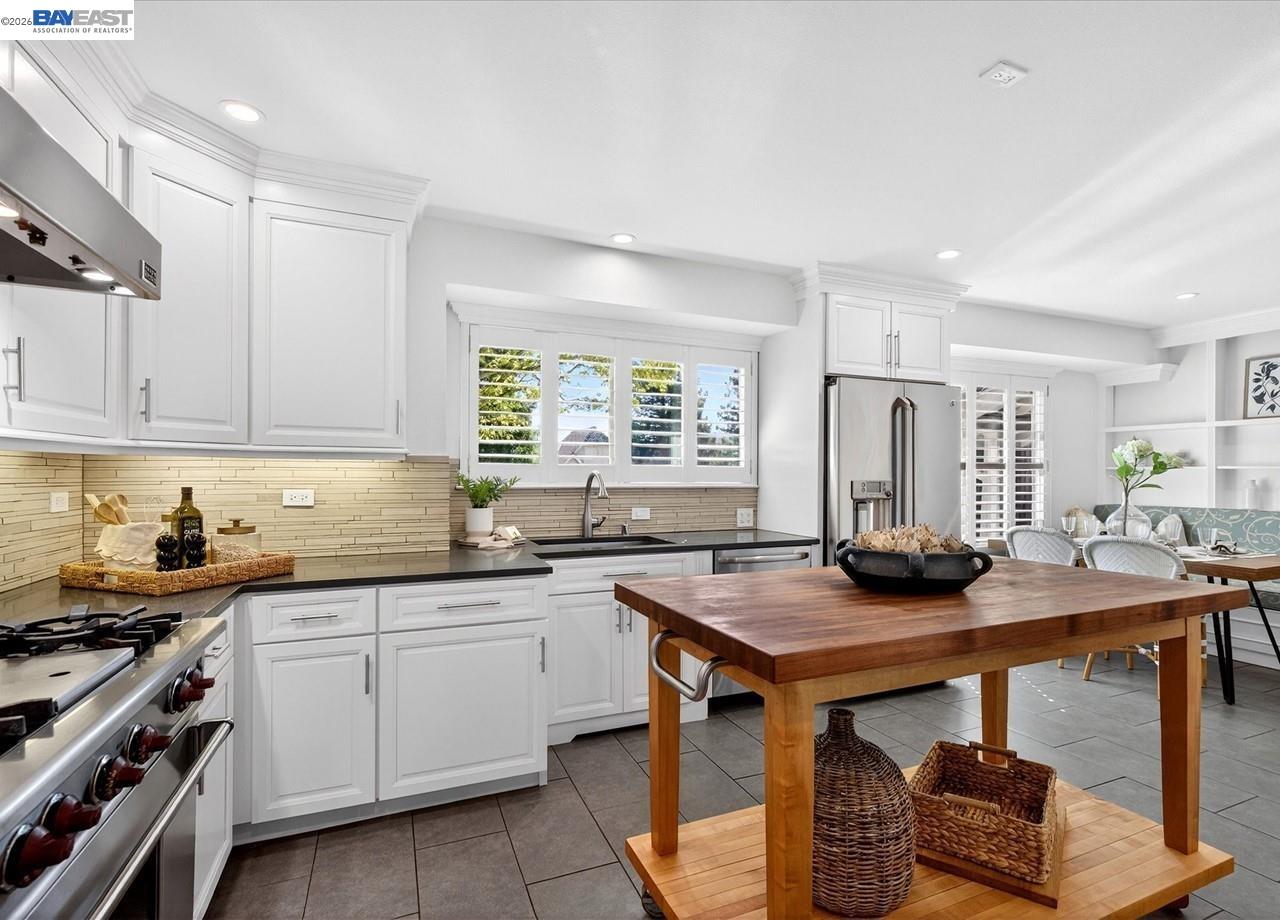 Detail Gallery Image 12 of 60 For 976 Richard Ln, Danville,  CA 94526 - 4 Beds | 3 Baths