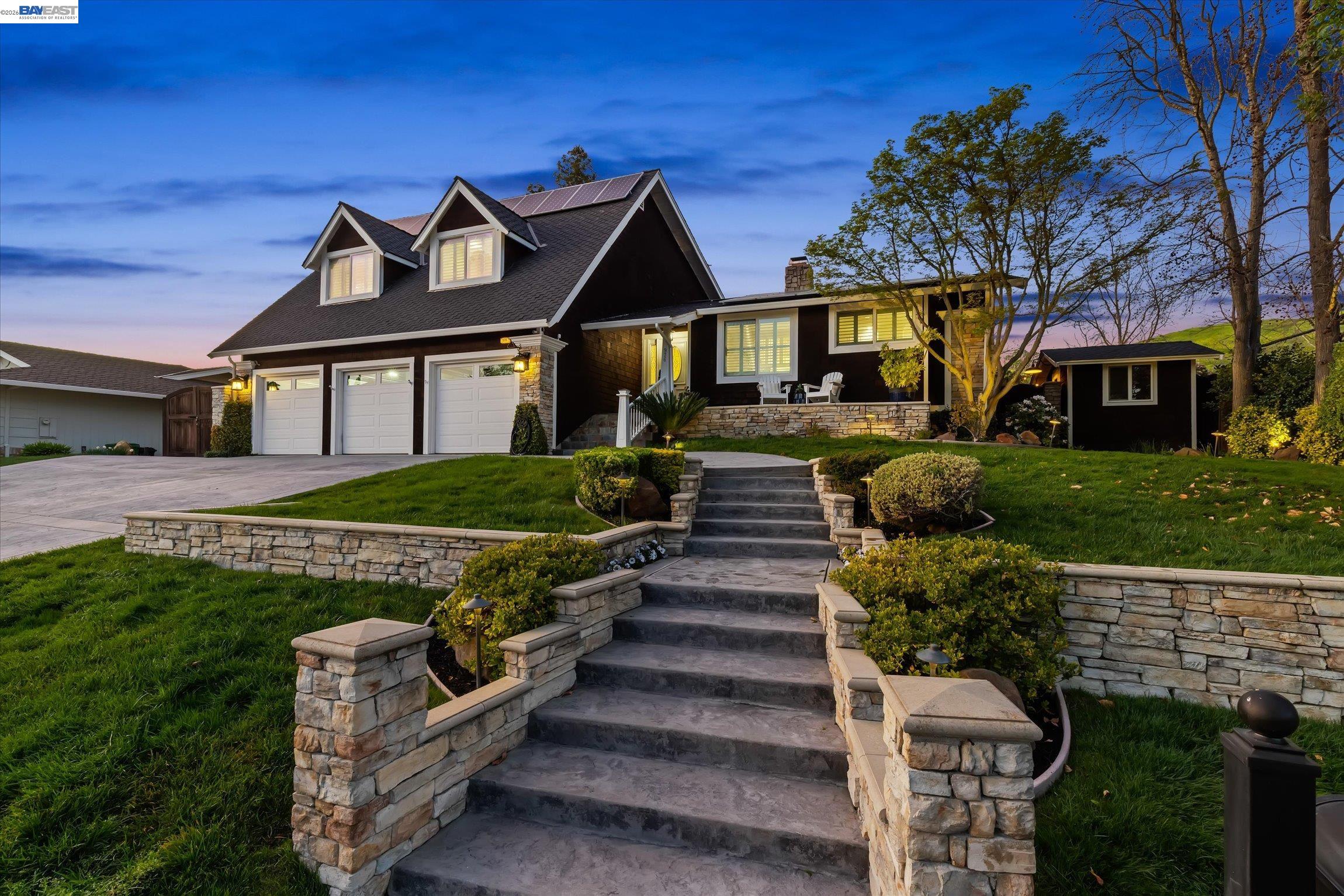 Detail Gallery Image 5 of 20 For 976 Richard Ln, Danville,  CA 94526 - 4 Beds | 3 Baths