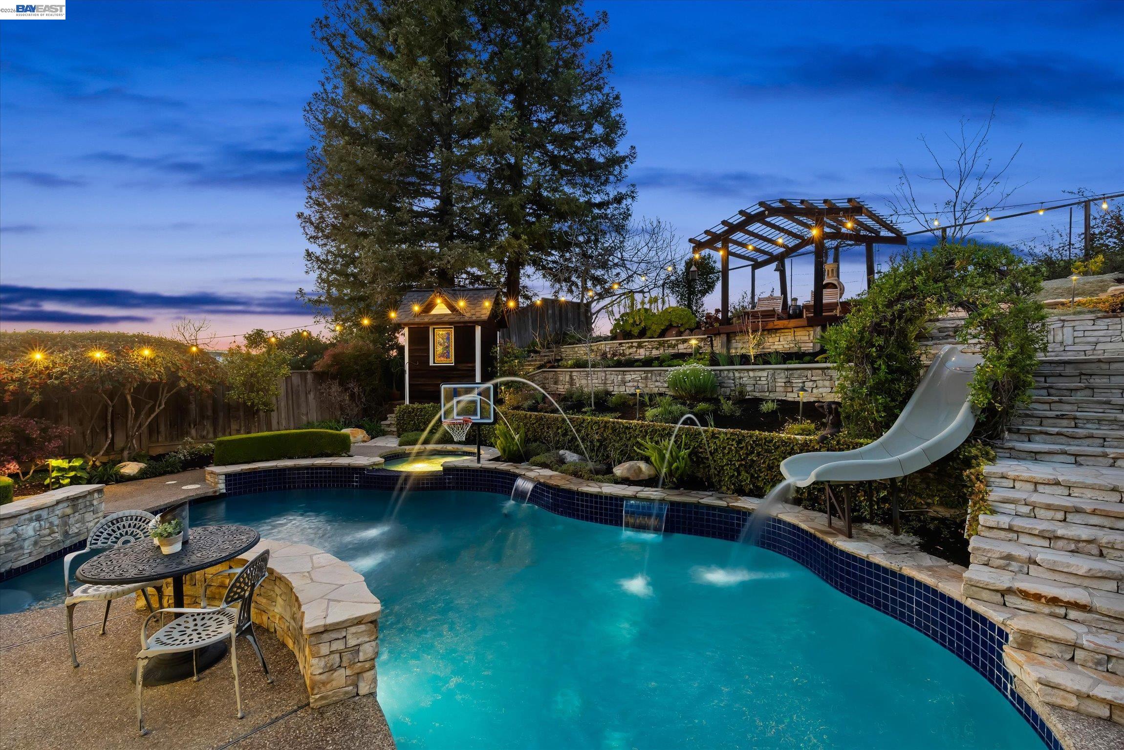 Detail Gallery Image 7 of 20 For 976 Richard Ln, Danville,  CA 94526 - 4 Beds | 3 Baths