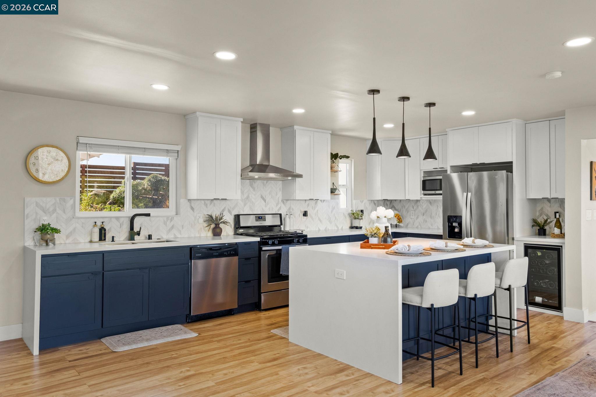 Detail Gallery Image 11 of 48 For 100 Hillcroft Way, Walnut Creek,  CA 94597 - 5 Beds | 4 Baths