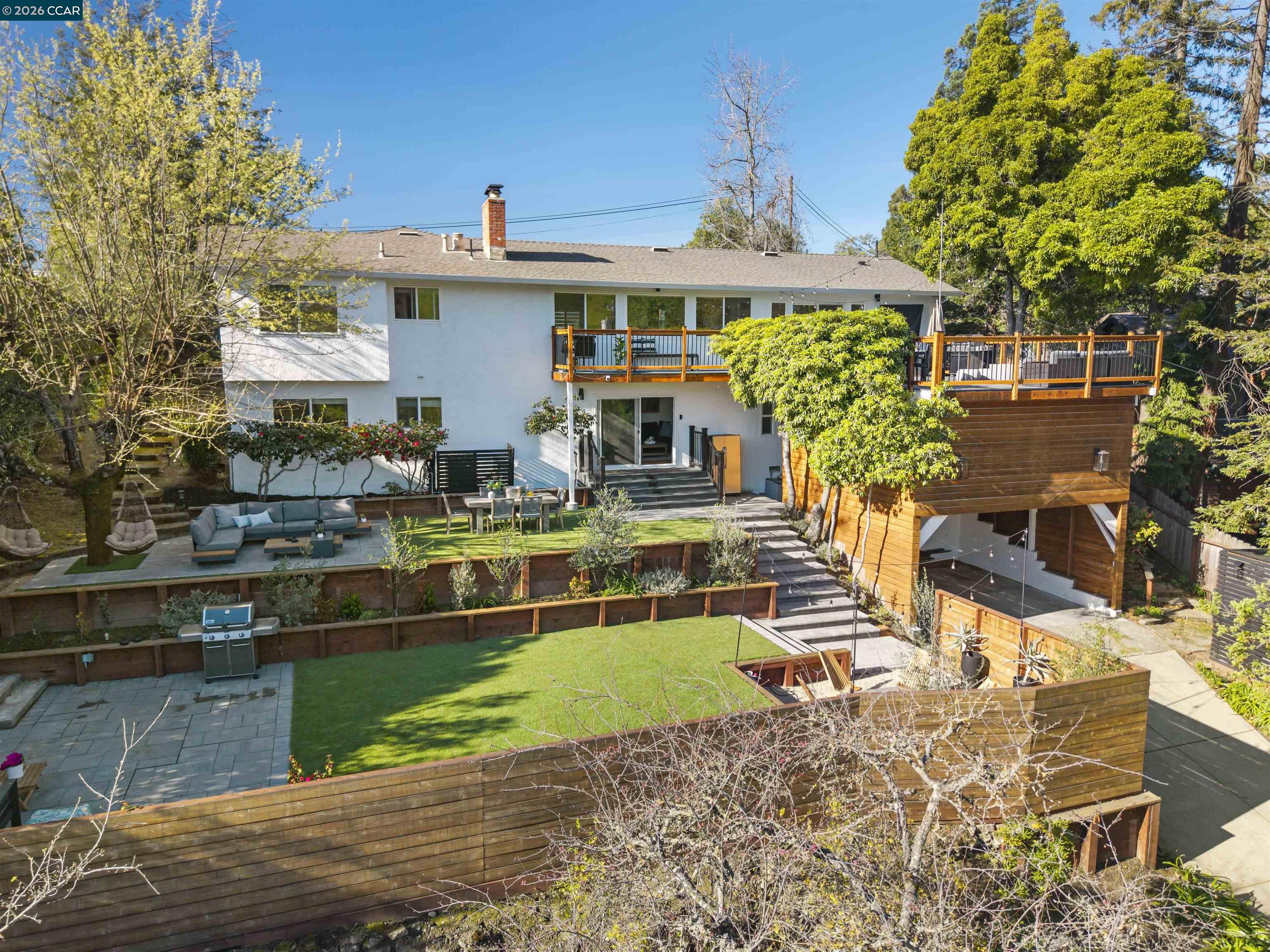 Detail Gallery Image 4 of 48 For 100 Hillcroft Way, Walnut Creek,  CA 94597 - 5 Beds | 4 Baths