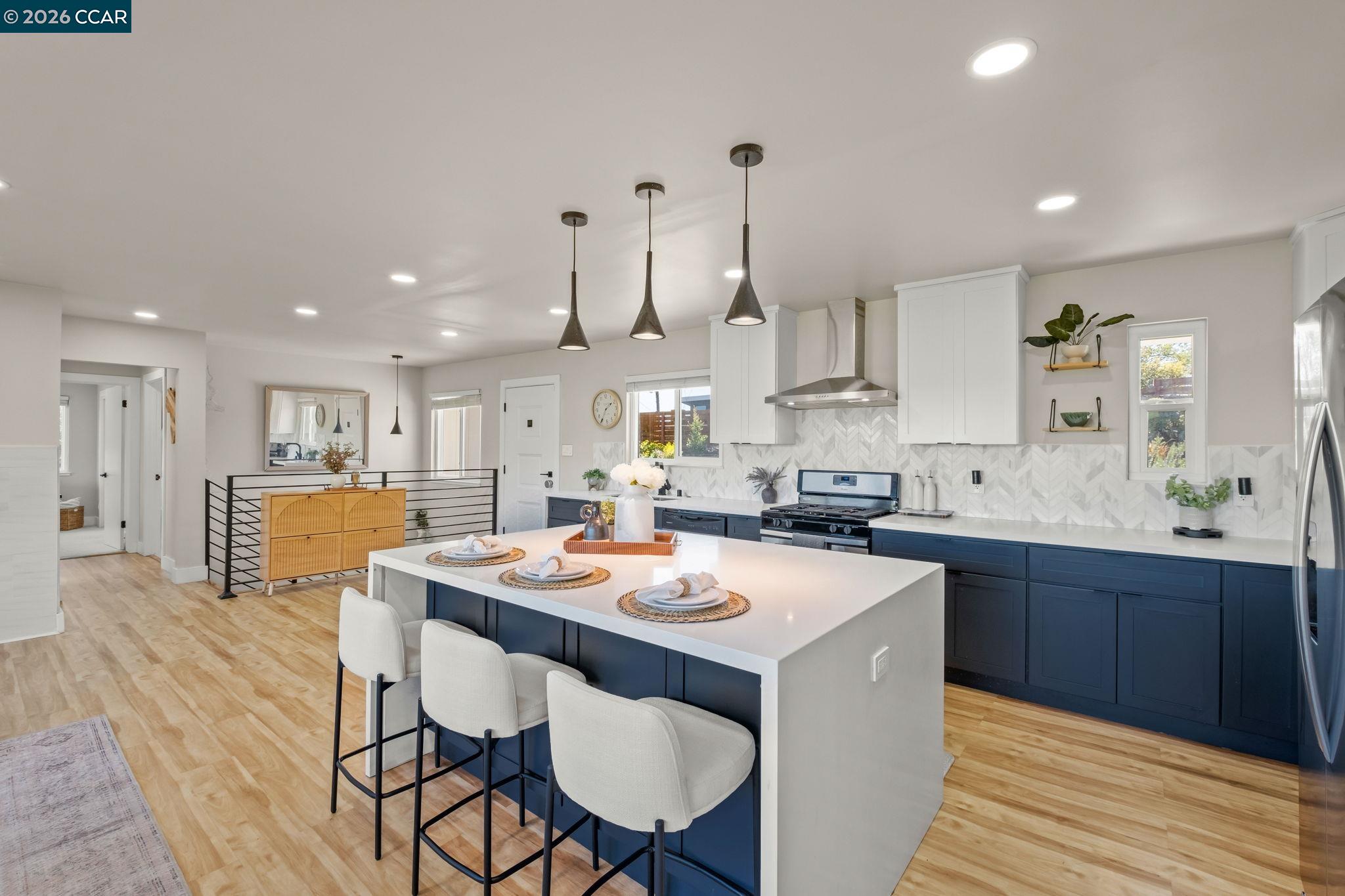 Detail Gallery Image 8 of 48 For 100 Hillcroft Way, Walnut Creek,  CA 94597 - 5 Beds | 4 Baths