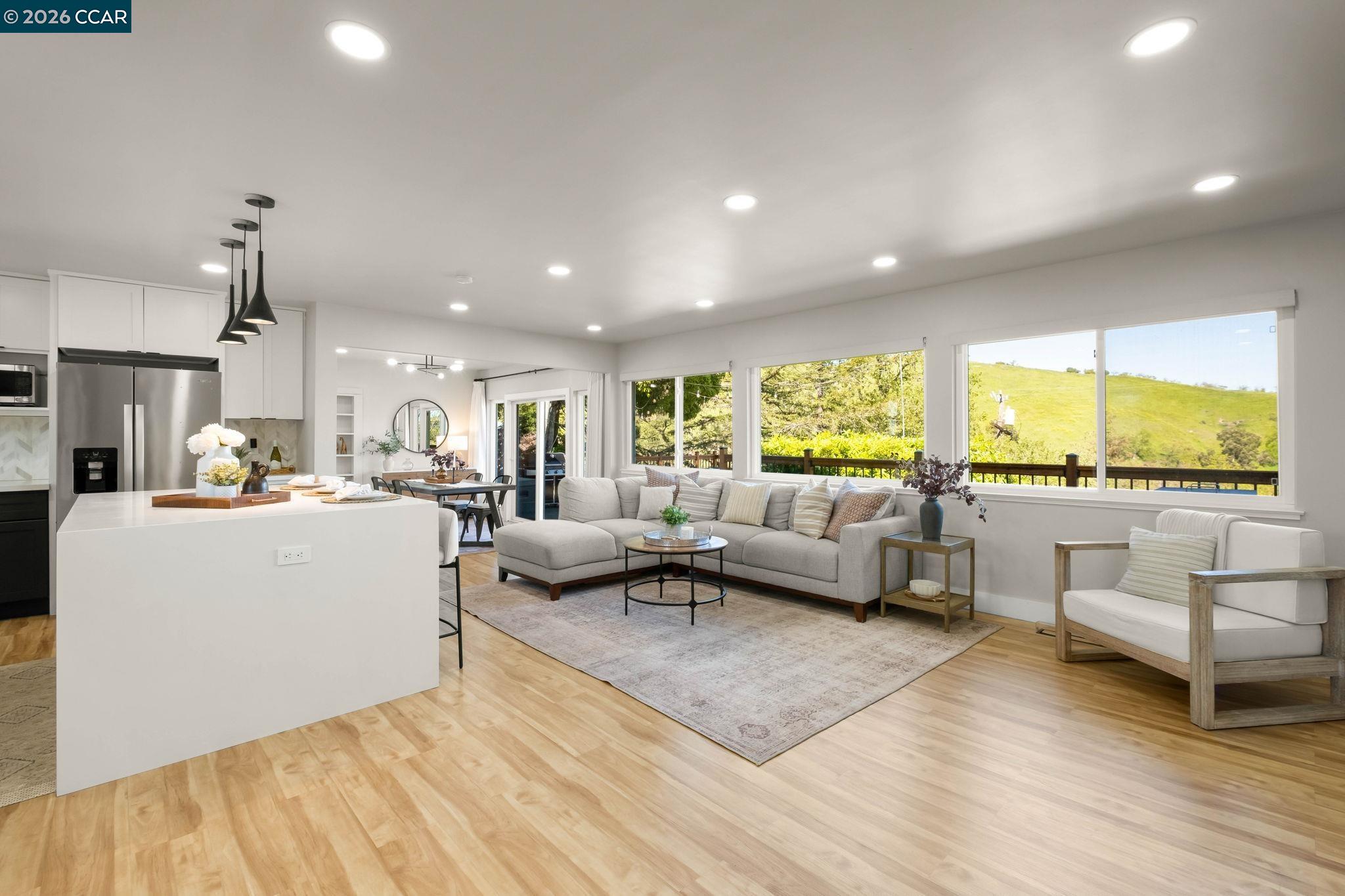 Detail Gallery Image 8 of 48 For 100 Hillcroft Way, Walnut Creek,  CA 94597 - 5 Beds | 4 Baths