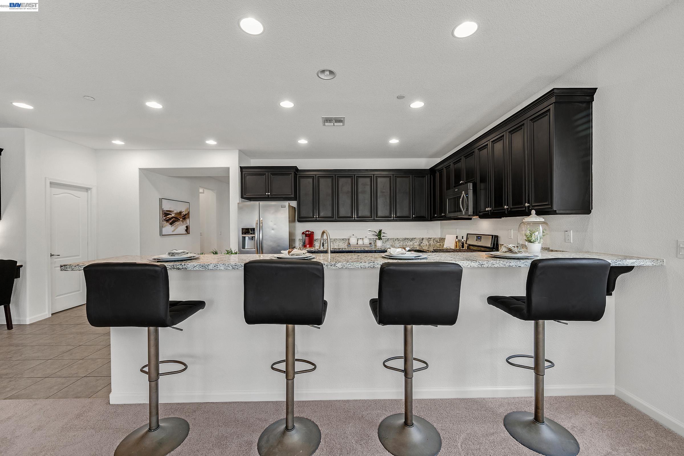 Detail Gallery Image 14 of 33 For 8219 Brookhaven Cir, Discovery Bay,  CA 94505 - 5 Beds | 3 Baths