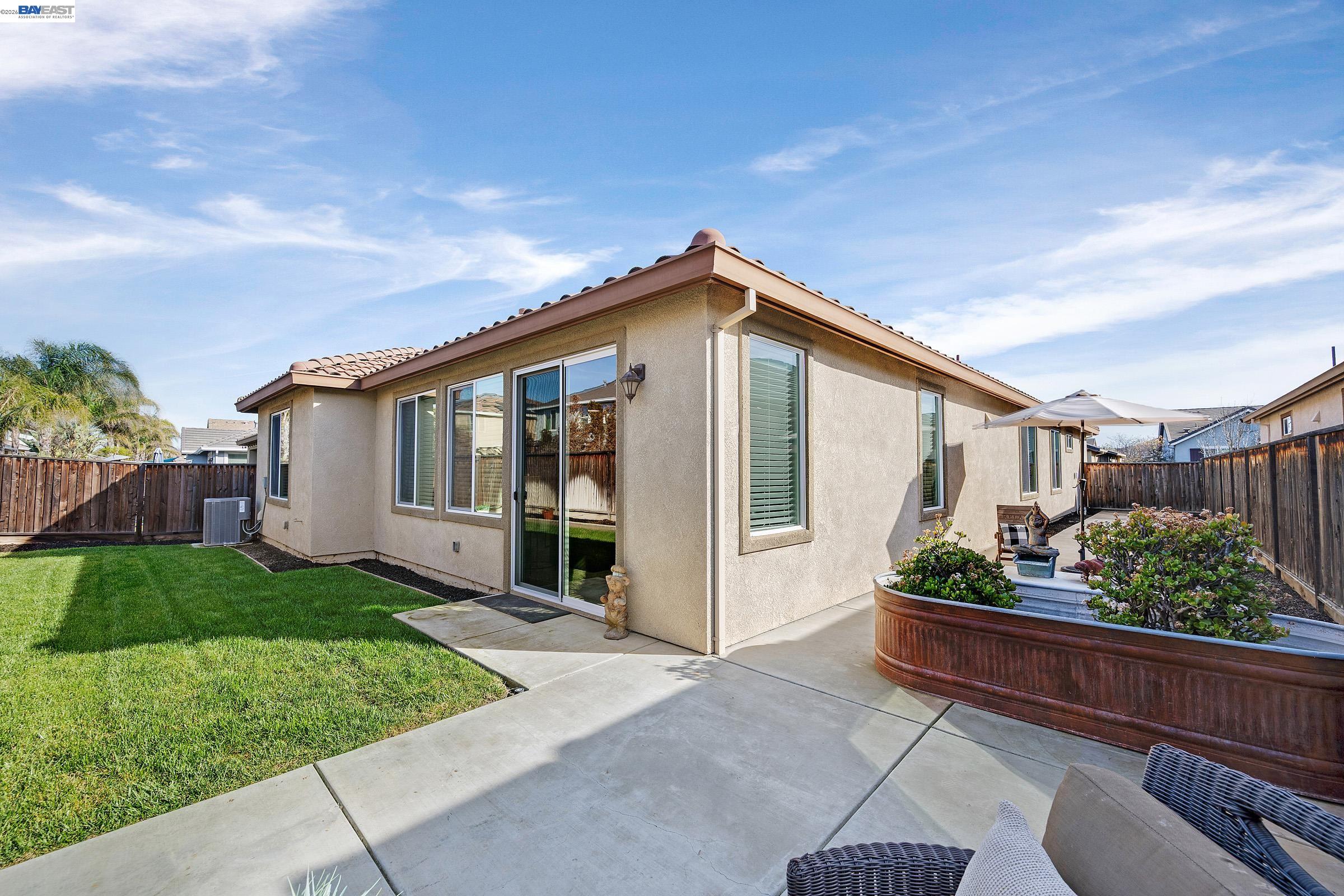 Detail Gallery Image 28 of 34 For 8219 Brookhaven Cir, Discovery Bay,  CA 94505 - 5 Beds | 3 Baths