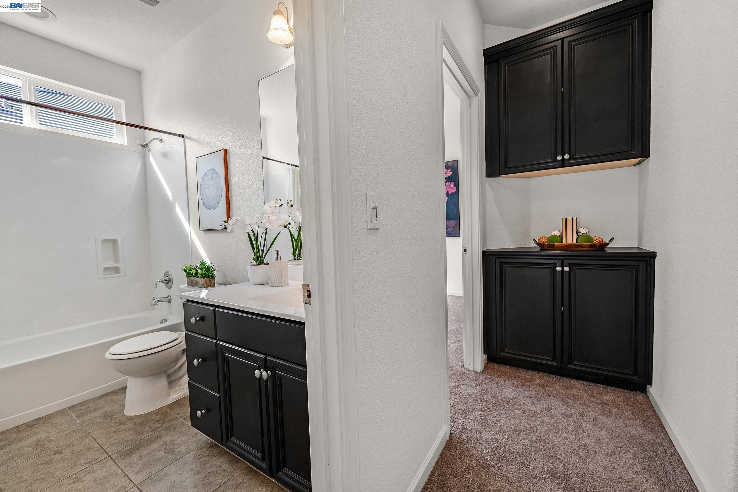 Detail Gallery Image 7 of 33 For 8219 Brookhaven Cir, Discovery Bay,  CA 94505 - 5 Beds | 3 Baths