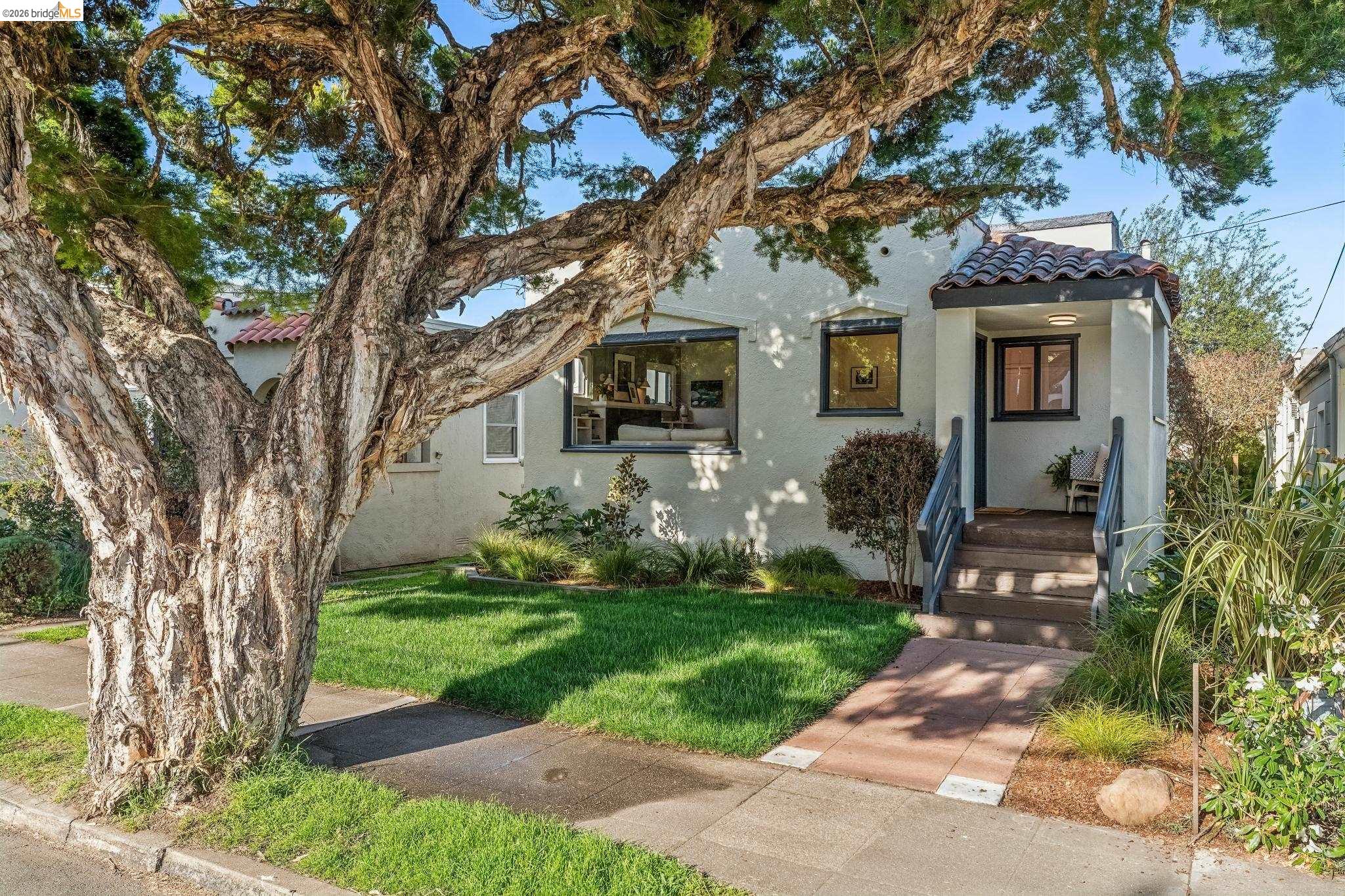 Front Image Thumbnail for EB41126729