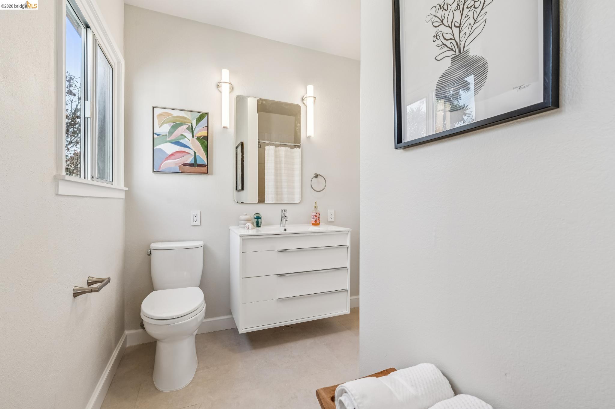 Detail Gallery Image 27 of 44 For 1120 Curtis St, Albany,  CA 94706 - 2 Beds | 2 Baths