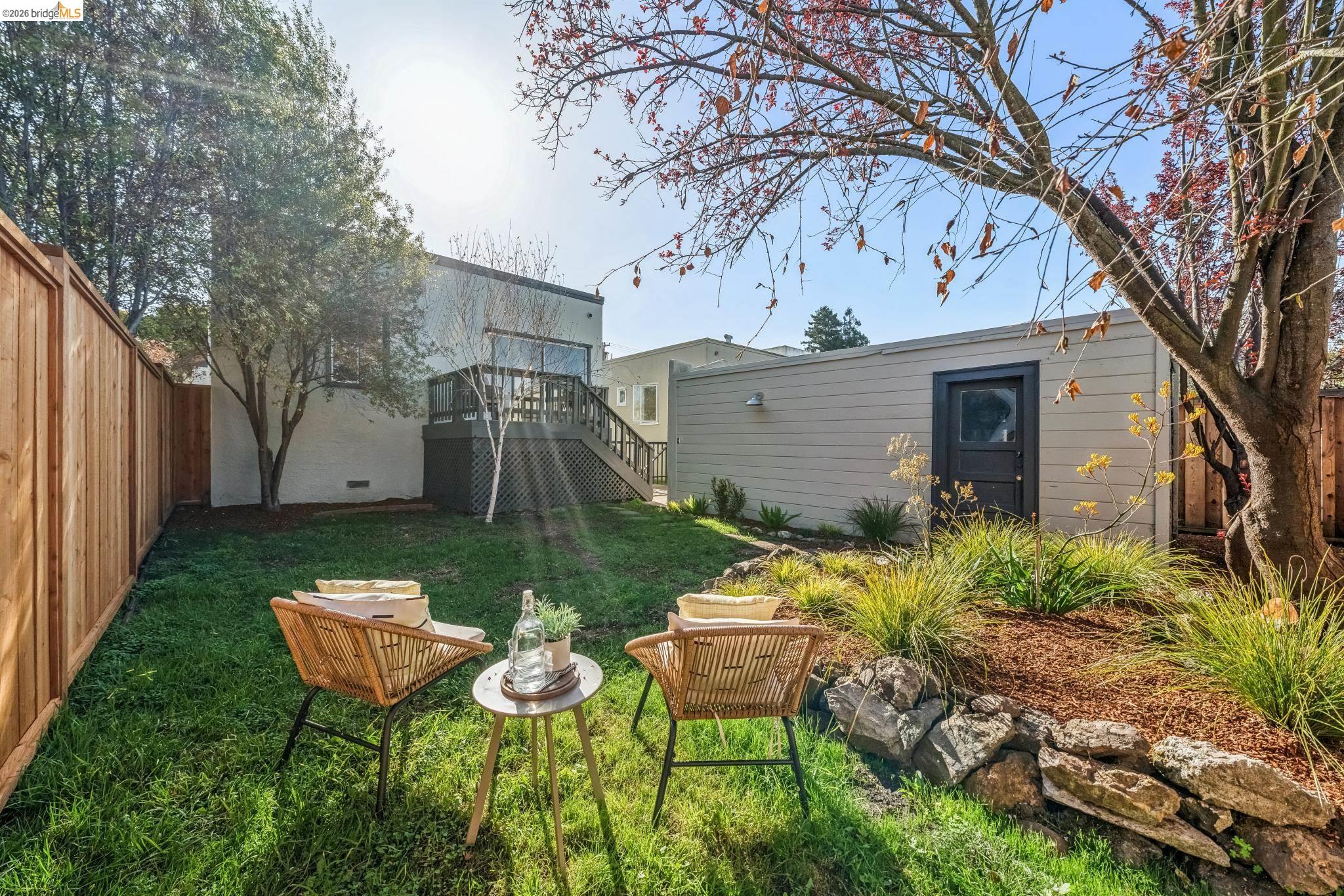 Detail Gallery Image 43 of 44 For 1120 Curtis St, Albany,  CA 94706 - 2 Beds | 2 Baths