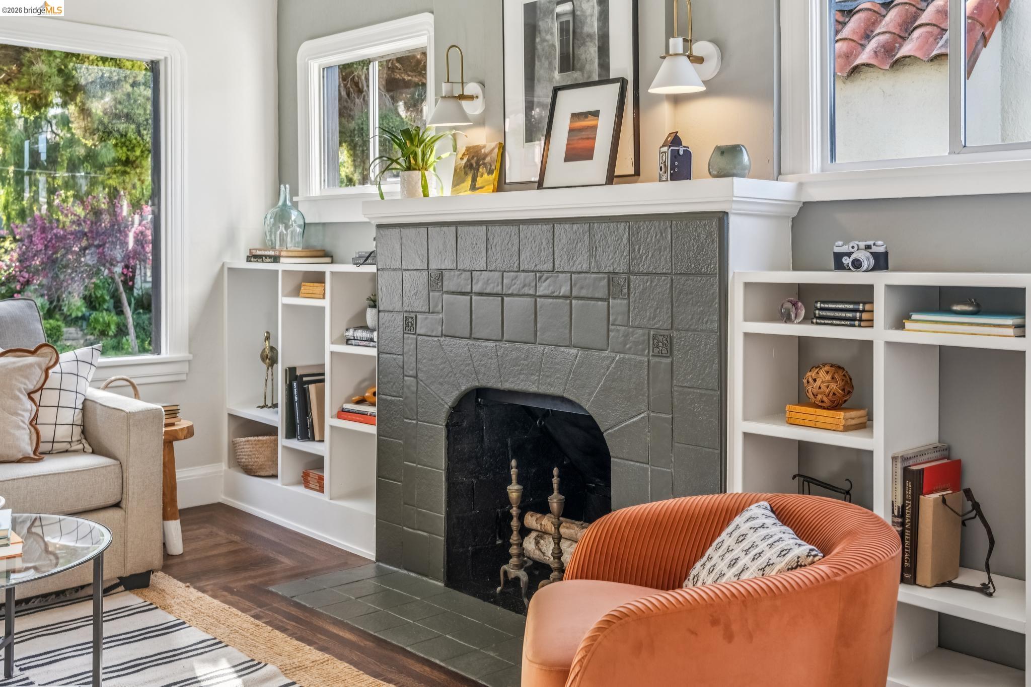 Detail Gallery Image 10 of 44 For 1120 Curtis St, Albany,  CA 94706 - 2 Beds | 2 Baths