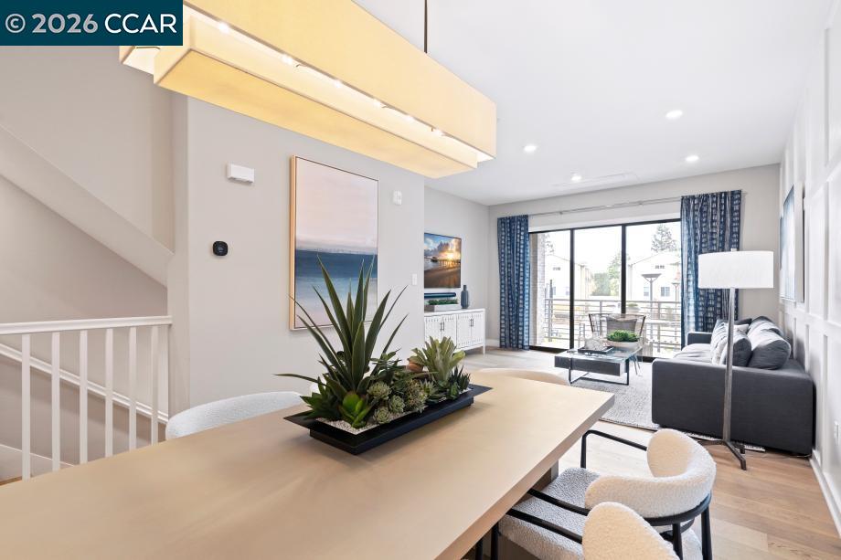 Detail Gallery Image 3 of 15 For 1106 Althea Terrace #3,  Sunnyvale,  CA 94086 - 3 Beds | 3 Baths