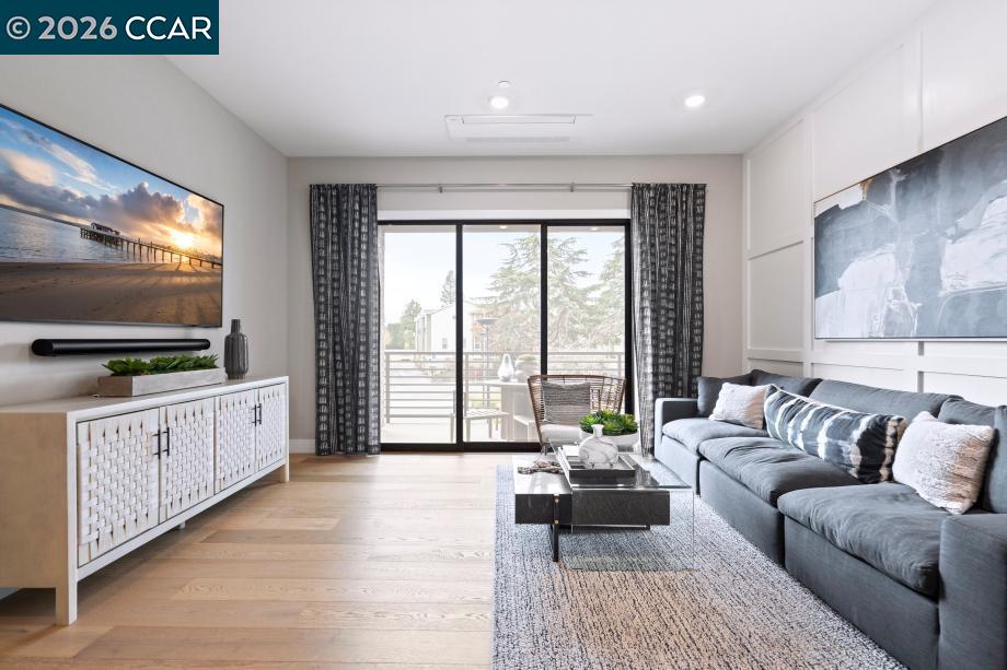 Detail Gallery Image 4 of 15 For 1106 Althea Terrace #3,  Sunnyvale,  CA 94086 - 3 Beds | 3 Baths