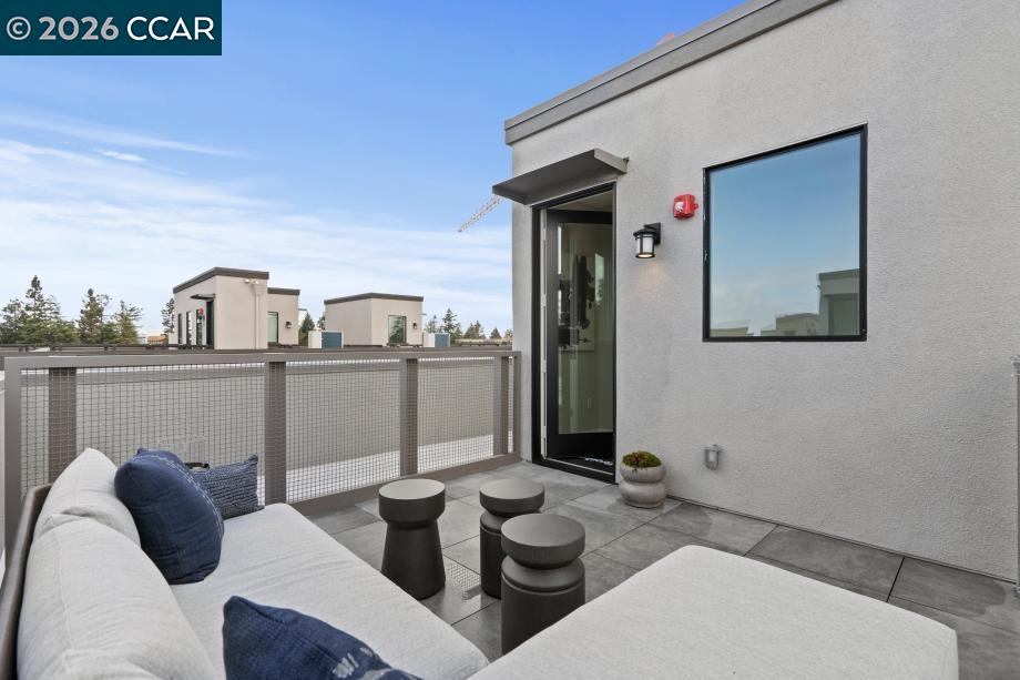 Detail Gallery Image 10 of 15 For 1106 Althea Terrace #3,  Sunnyvale,  CA 94086 - 3 Beds | 3 Baths