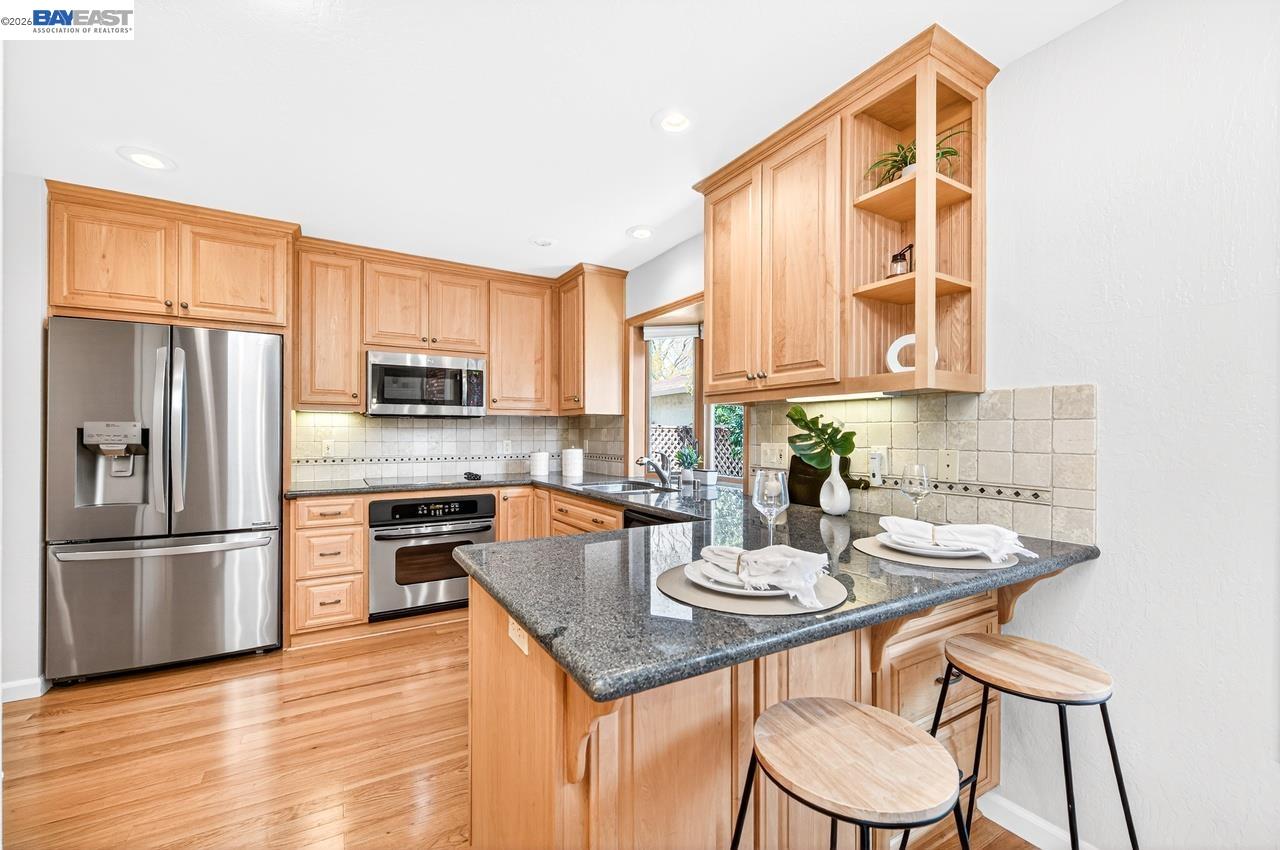 Detail Gallery Image 17 of 50 For 555 Ontario Dr, Livermore,  CA 94550 - 3 Beds | 2 Baths