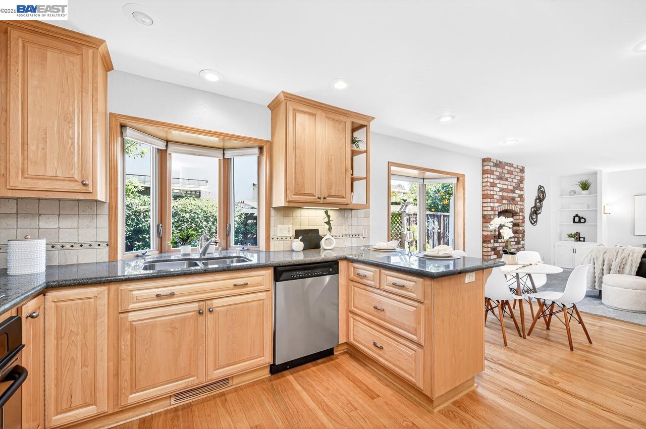 Detail Gallery Image 21 of 50 For 555 Ontario Dr, Livermore,  CA 94550 - 3 Beds | 2 Baths