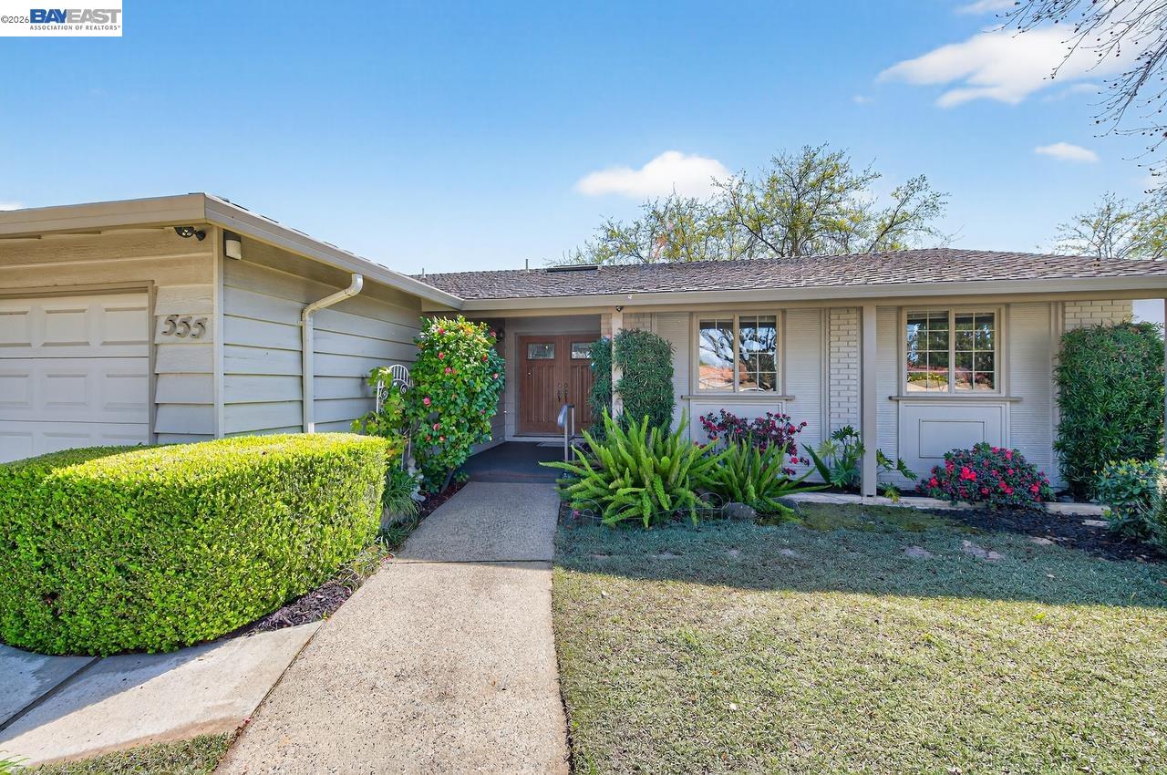 Detail Gallery Image 5 of 50 For 555 Ontario Dr, Livermore,  CA 94550 - 3 Beds | 2 Baths