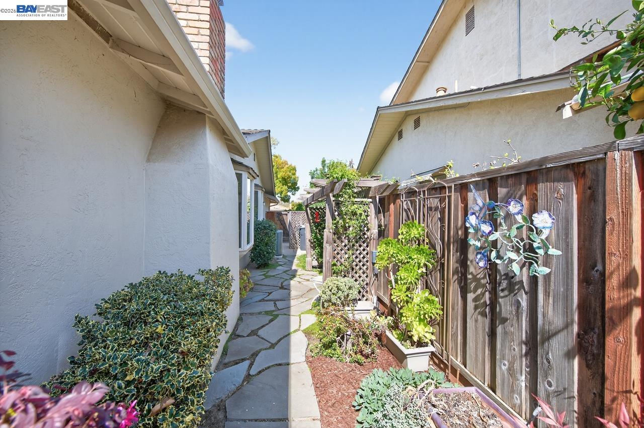 Detail Gallery Image 46 of 50 For 555 Ontario Dr, Livermore,  CA 94550 - 3 Beds | 2 Baths