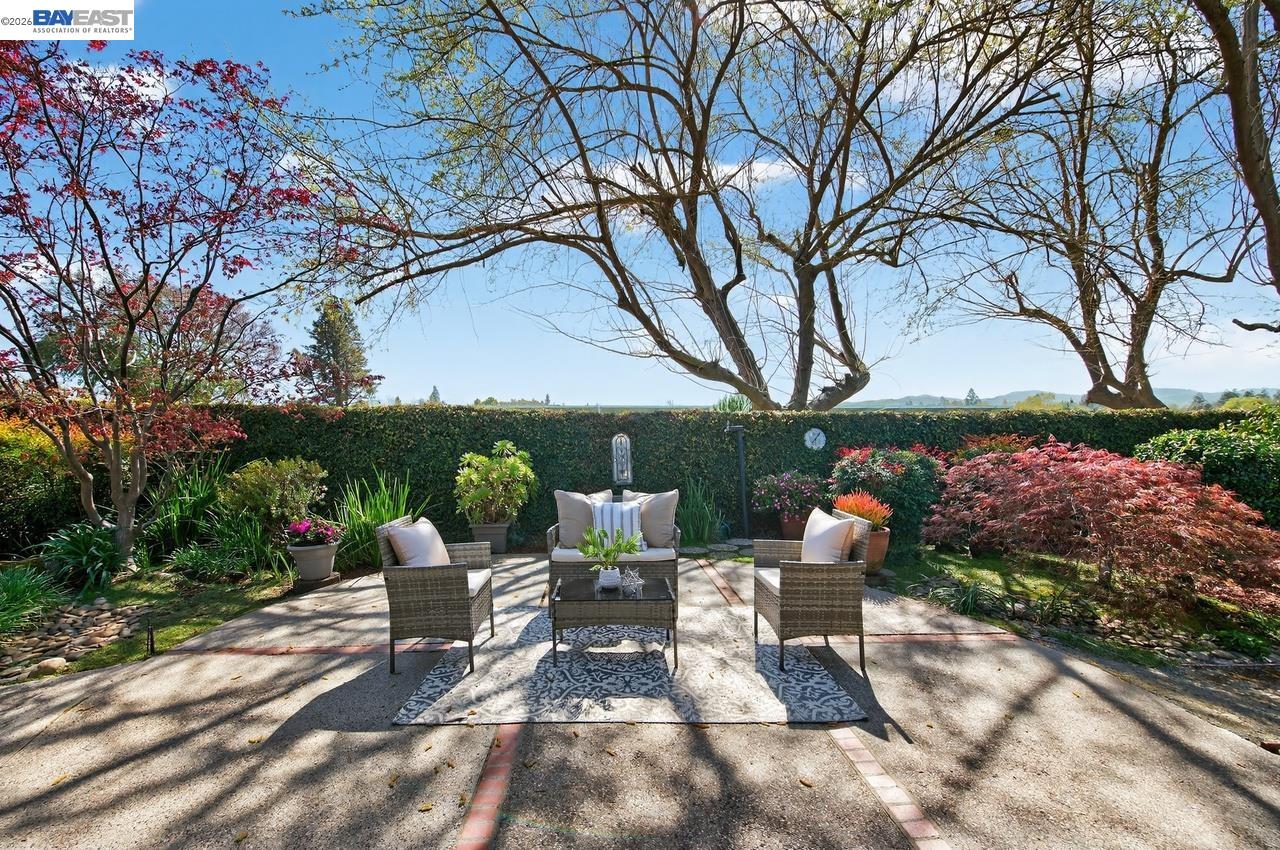 Detail Gallery Image 47 of 50 For 555 Ontario Dr, Livermore,  CA 94550 - 3 Beds | 2 Baths