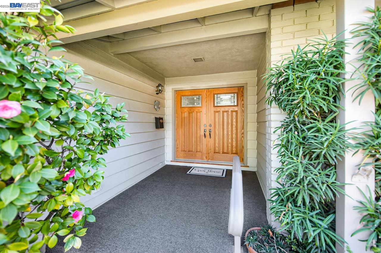 Detail Gallery Image 6 of 50 For 555 Ontario Dr, Livermore,  CA 94550 - 3 Beds | 2 Baths