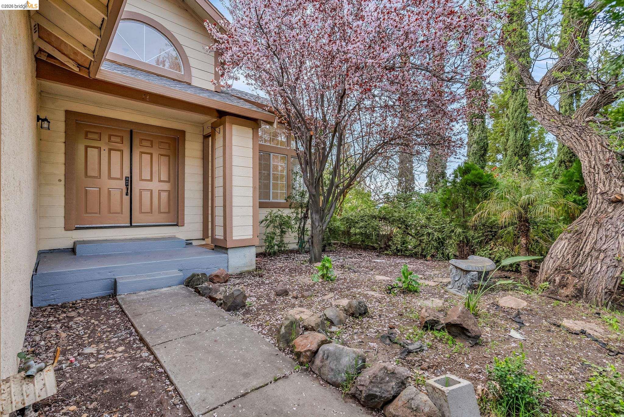 Detail Gallery Image 11 of 50 For 410 Highland Court, Concord,  CA 94521-9999 - 4 Beds | 3 Baths