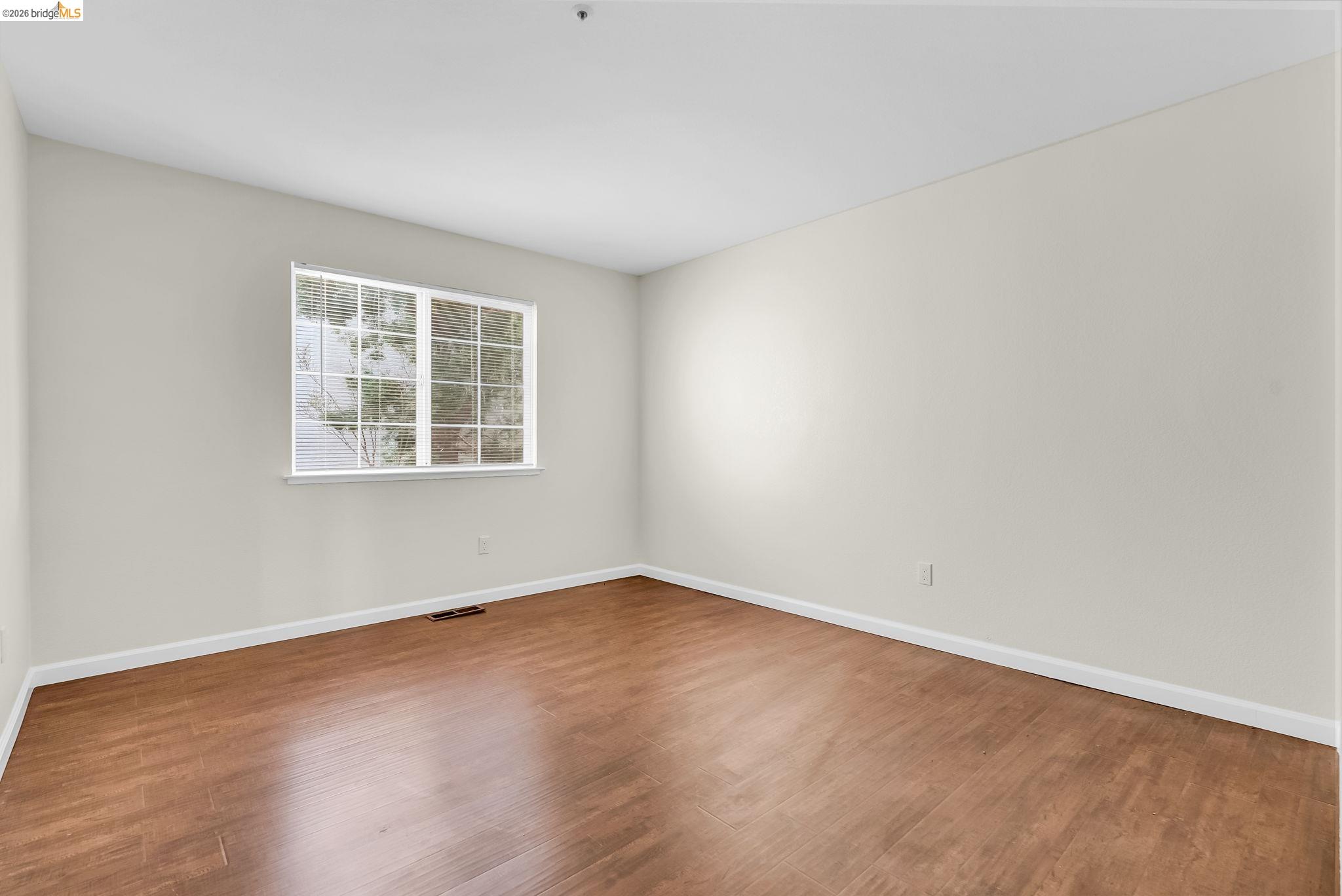 Detail Gallery Image 20 of 50 For 410 Highland Court, Concord,  CA 94521-9999 - 4 Beds | 3 Baths