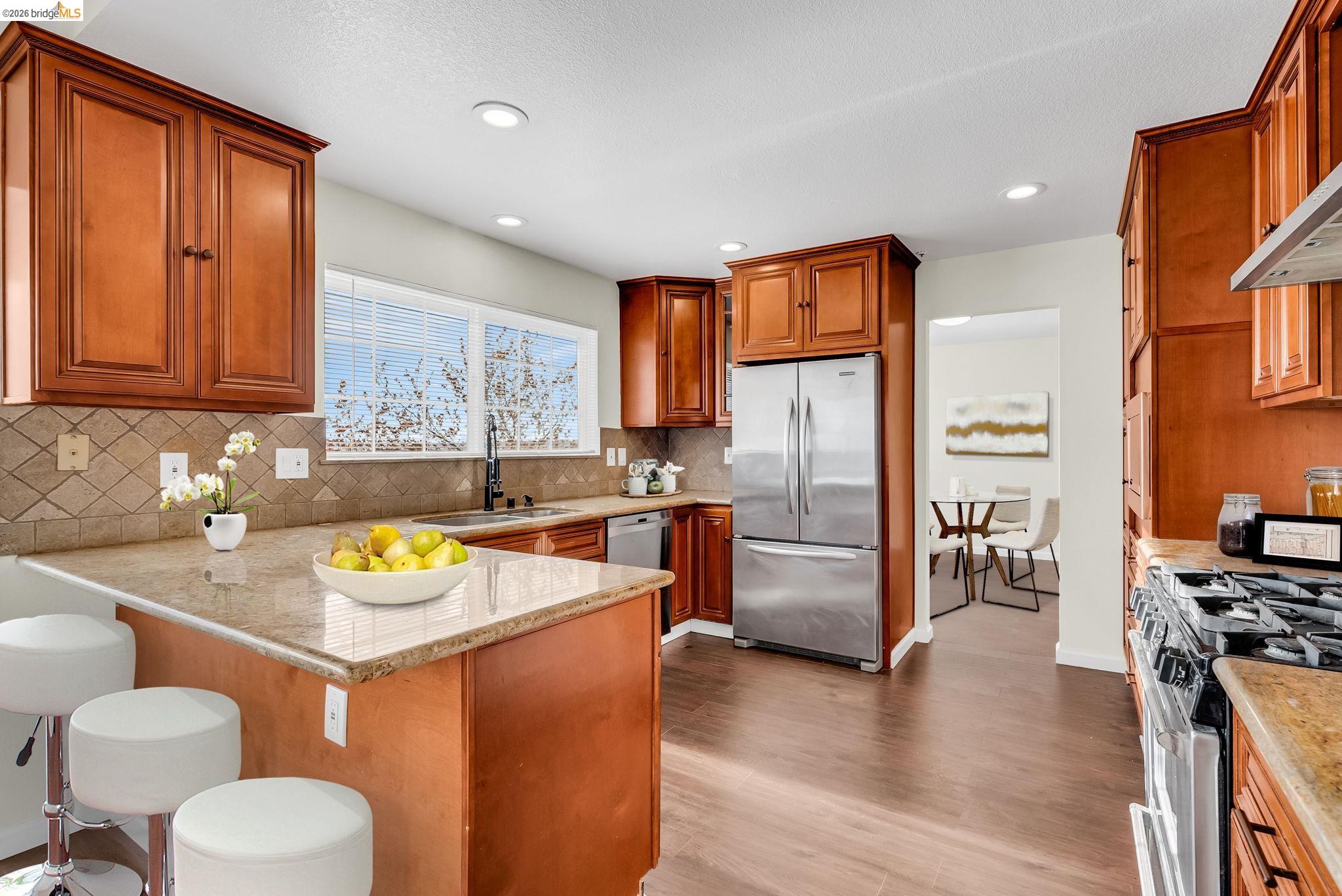 Detail Gallery Image 30 of 50 For 410 Highland Court, Concord,  CA 94521-9999 - 4 Beds | 3 Baths